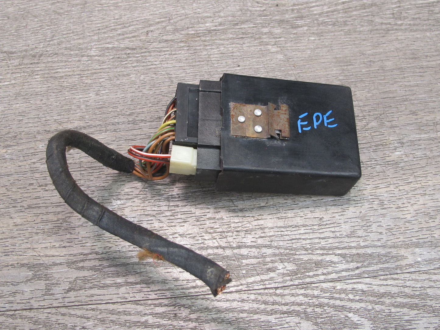 1984-1991 Porsche 928 S Anti Theft Alarm Control Relay Module 92863710400