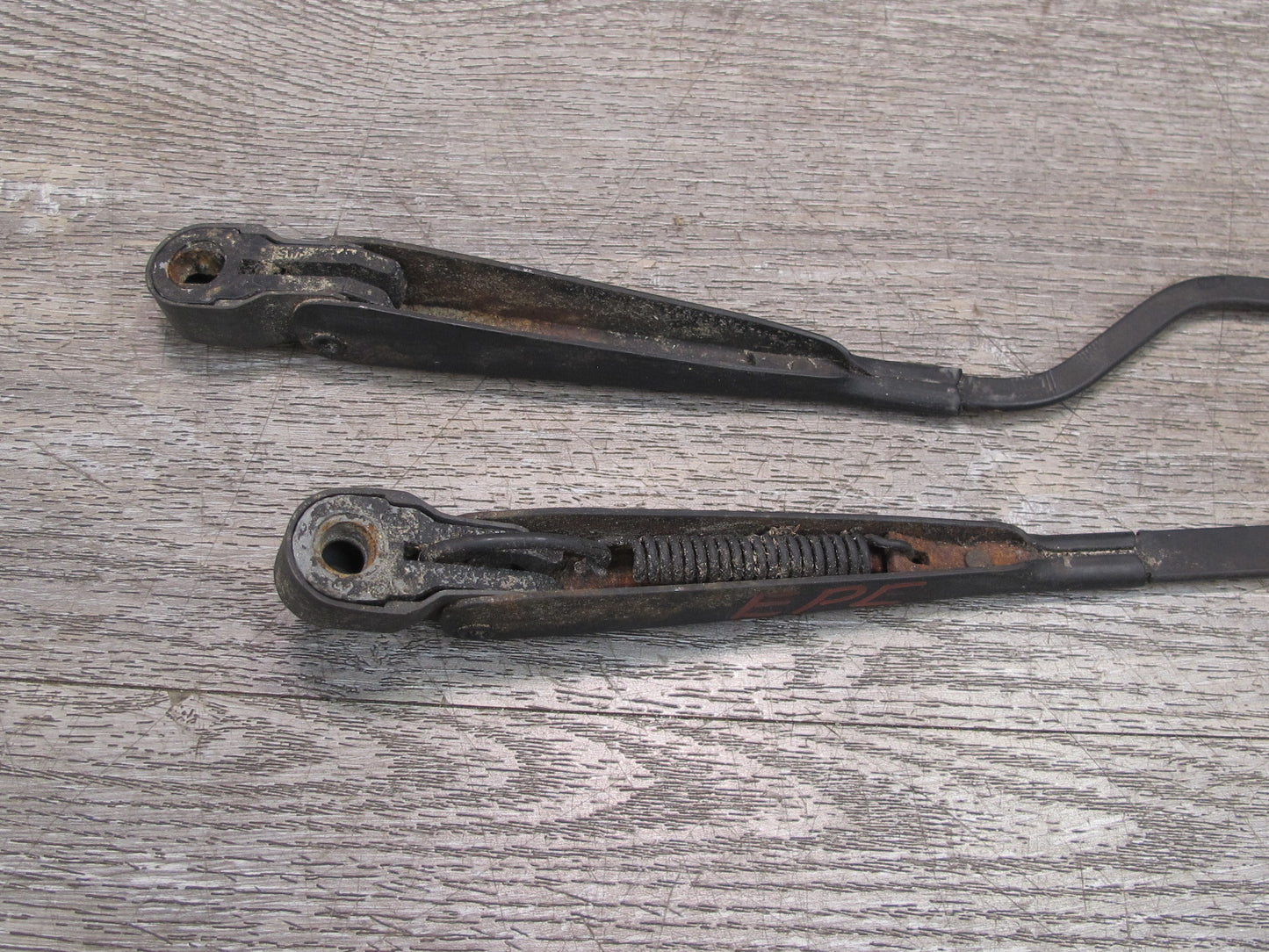 1983-1986 Porsche 928 S Rear Hatch Tail Gate Trunk Wiper Arm Set of 2