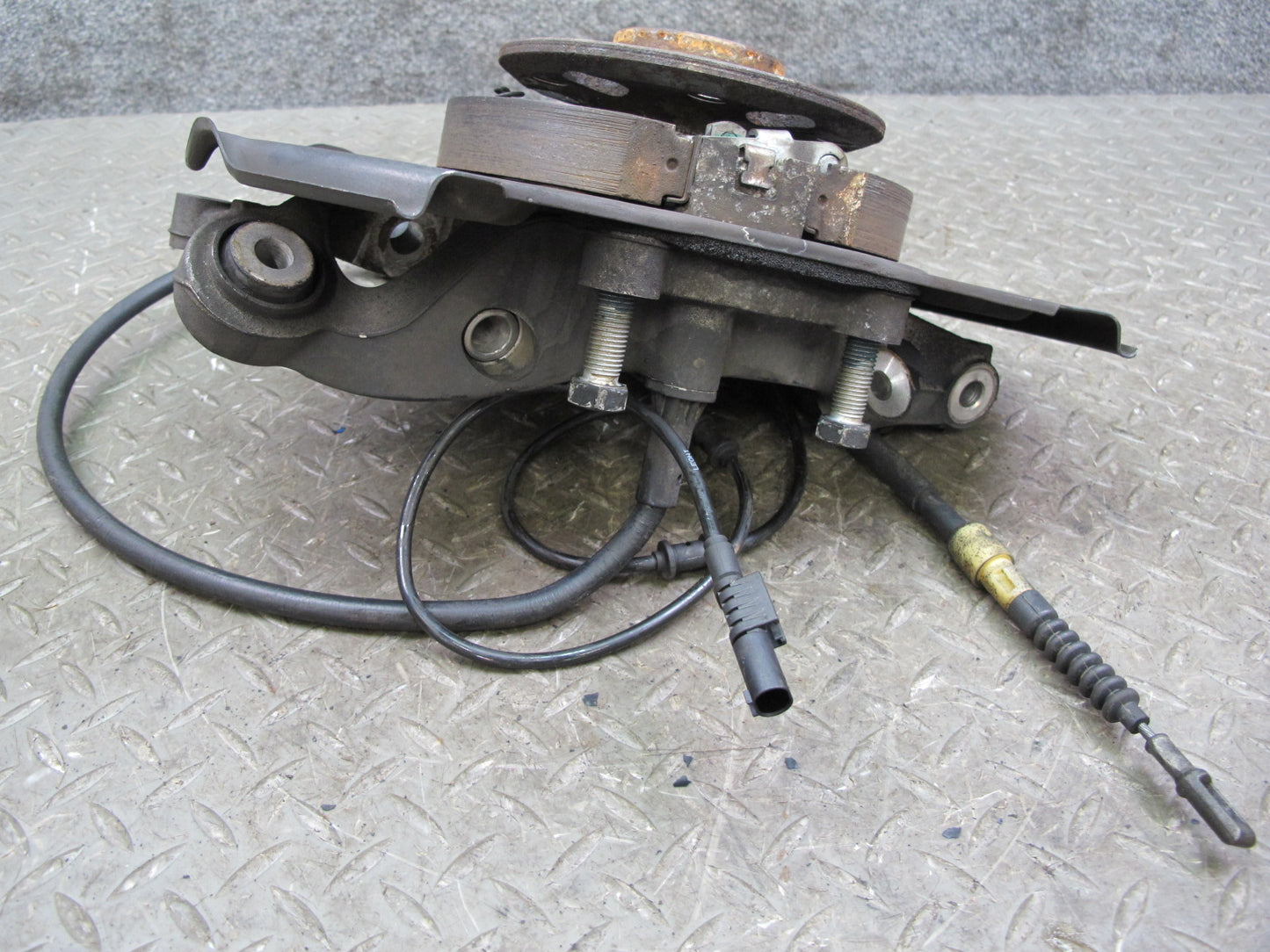 03-08 Mercedes R230 Sl-class Rear Right Spindle Knuckle Wheel Hub Bearing OEM