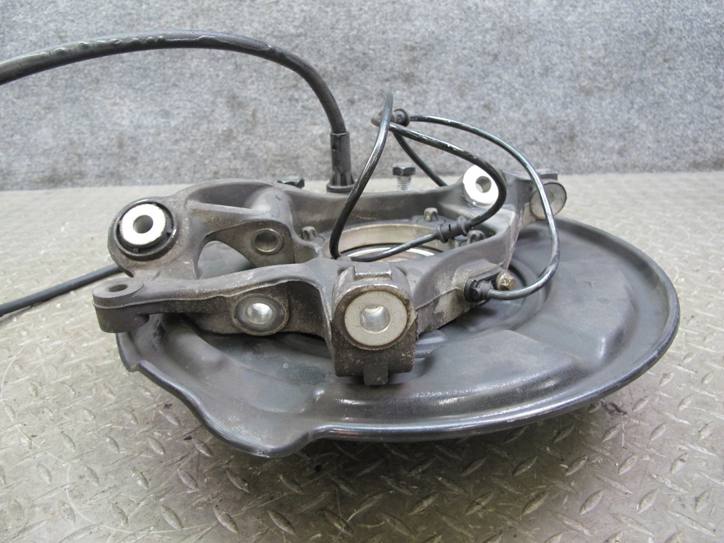 03-08 Mercedes R230 Sl-class Rear Right Spindle Knuckle Wheel Hub Bearing OEM