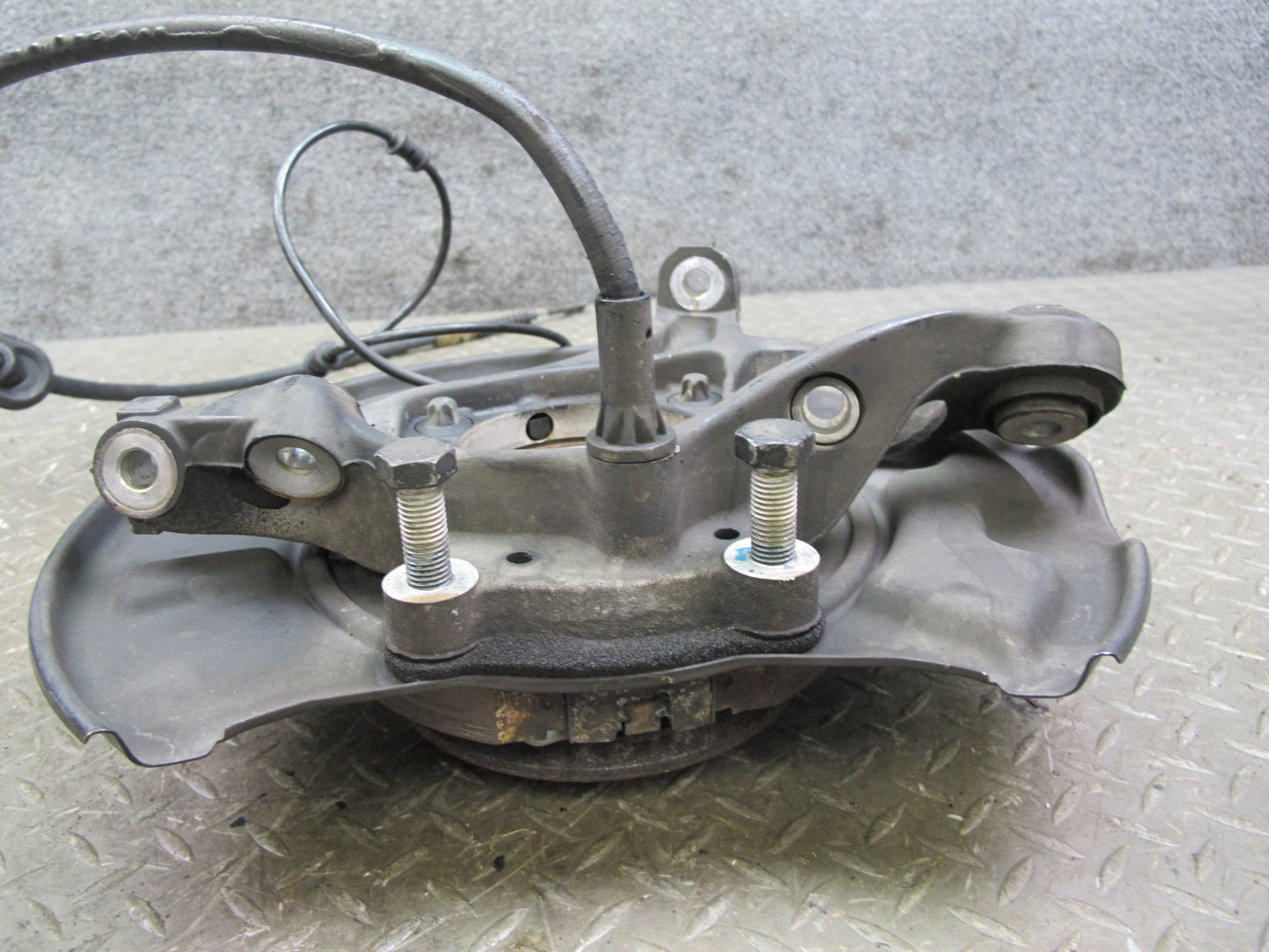 03-08 Mercedes R230 Sl-class Rear Right Spindle Knuckle Wheel Hub Bearing OEM