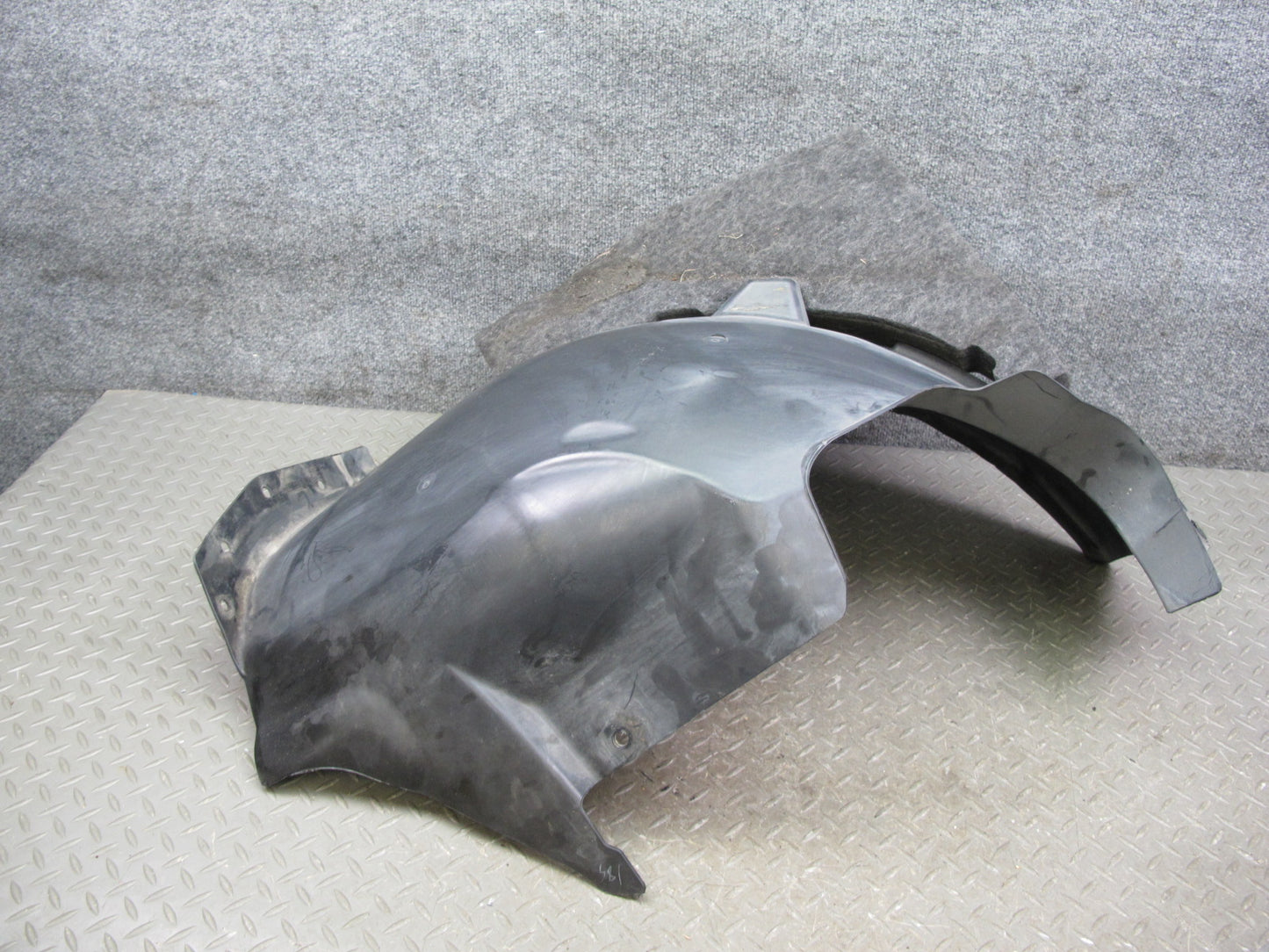 2012-2019 Mercedes W166 ML GLE Front Left Side Wheel Arch Guard Liner Cover Rear