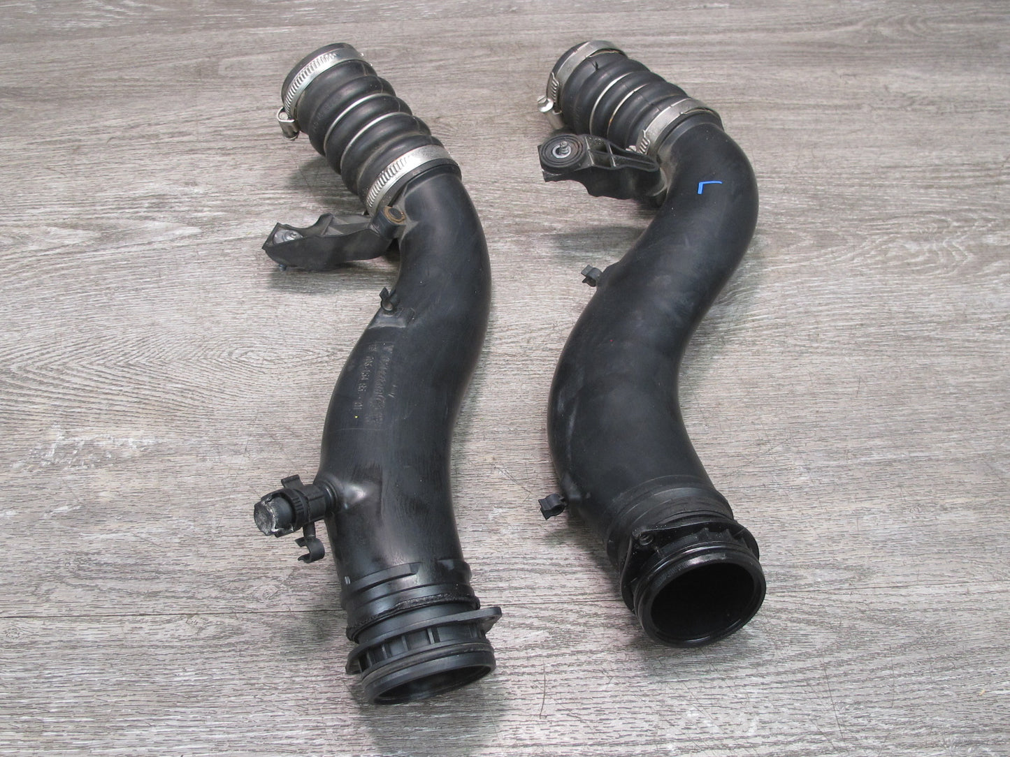 2011-2018 Porsche Cayenne 958 Turbo Intercooler Air Intake Hose Pipe Set of 2