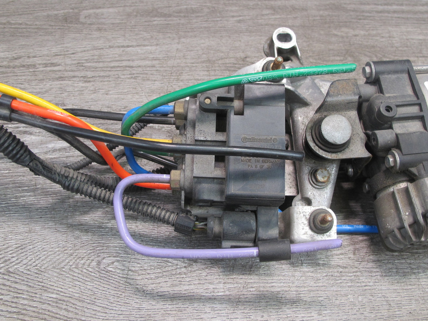 2011-2018 Porsche Cayenne 958 Air Suspension Compressor Pump 7P0616006E