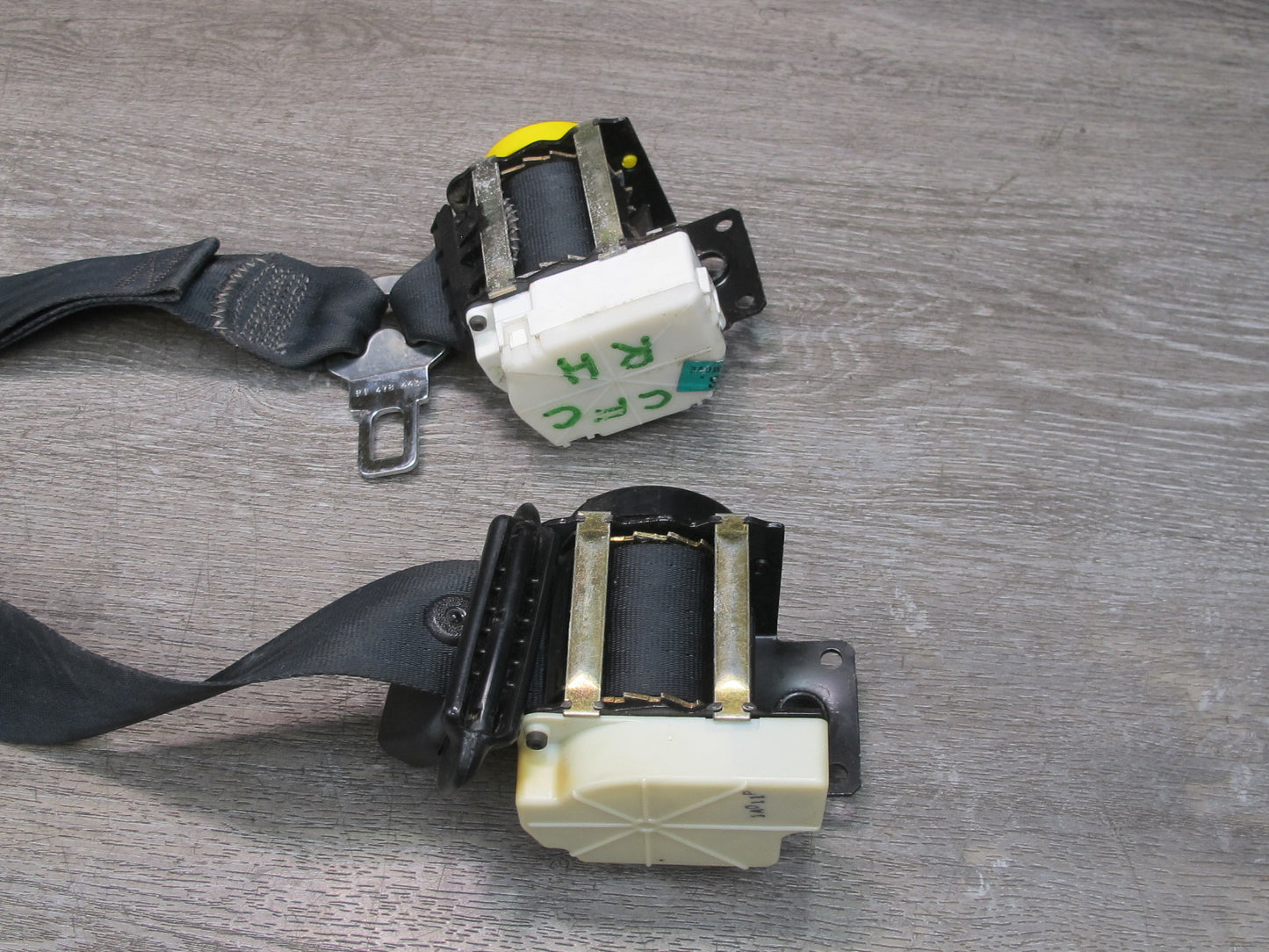 97-04 CHEVROLET CORVETTE C5 FRONT RIGHT & LEFT SIDE SEATBELT RETRACTOR SET OEM