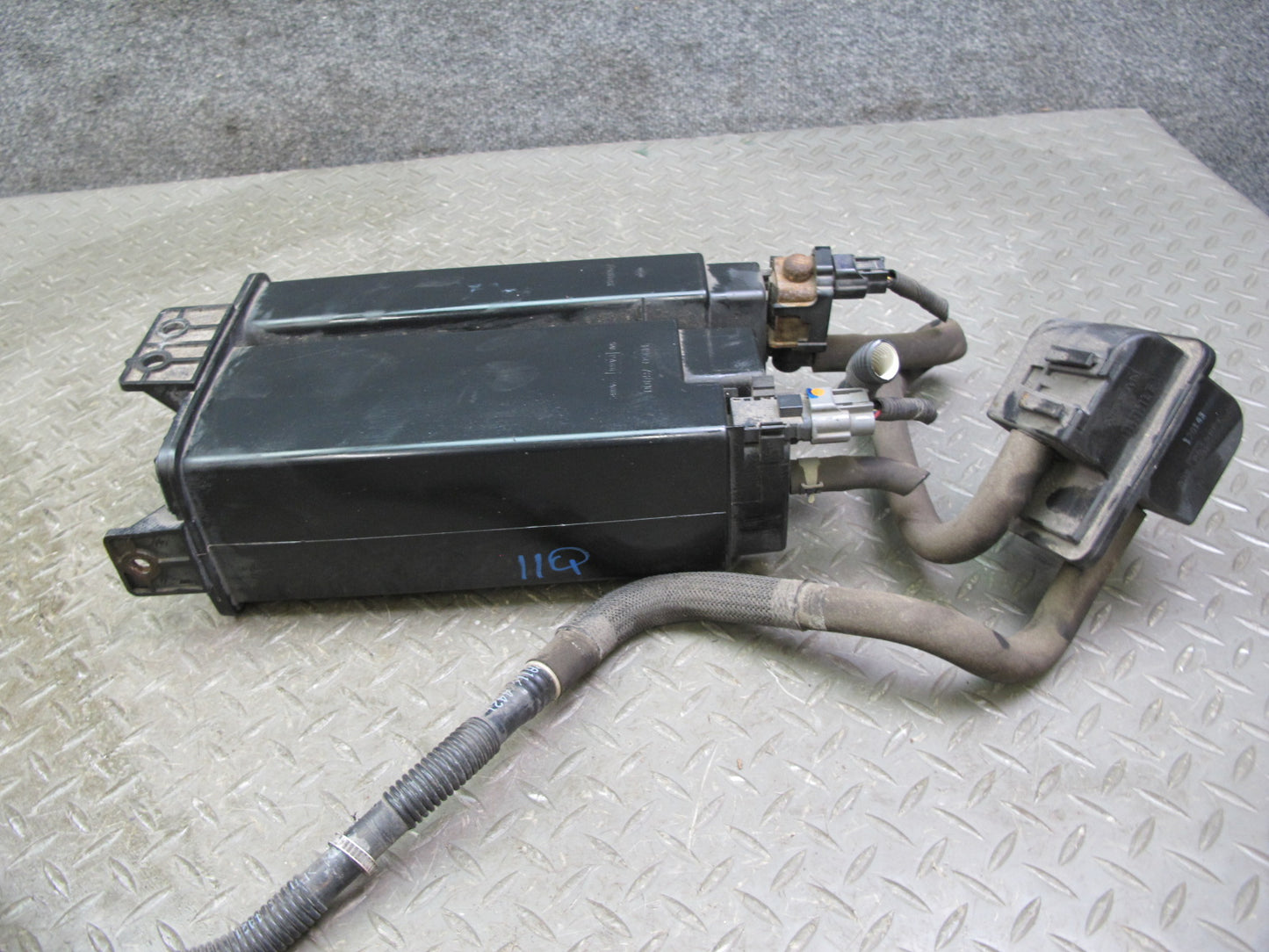 2011-2017 Infiniti QX56 QX80 Fuel Evap Vapor Charcoal Canister 149507S000