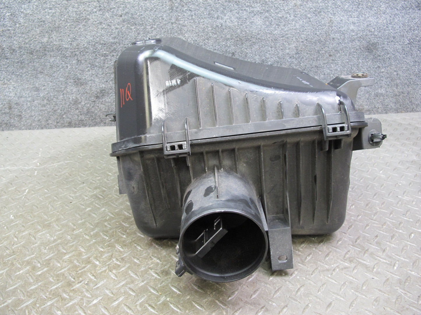 2011-2017 Infiniti QX56 QX80 Air Intake Cleaner Filter Box w MAF Sensor