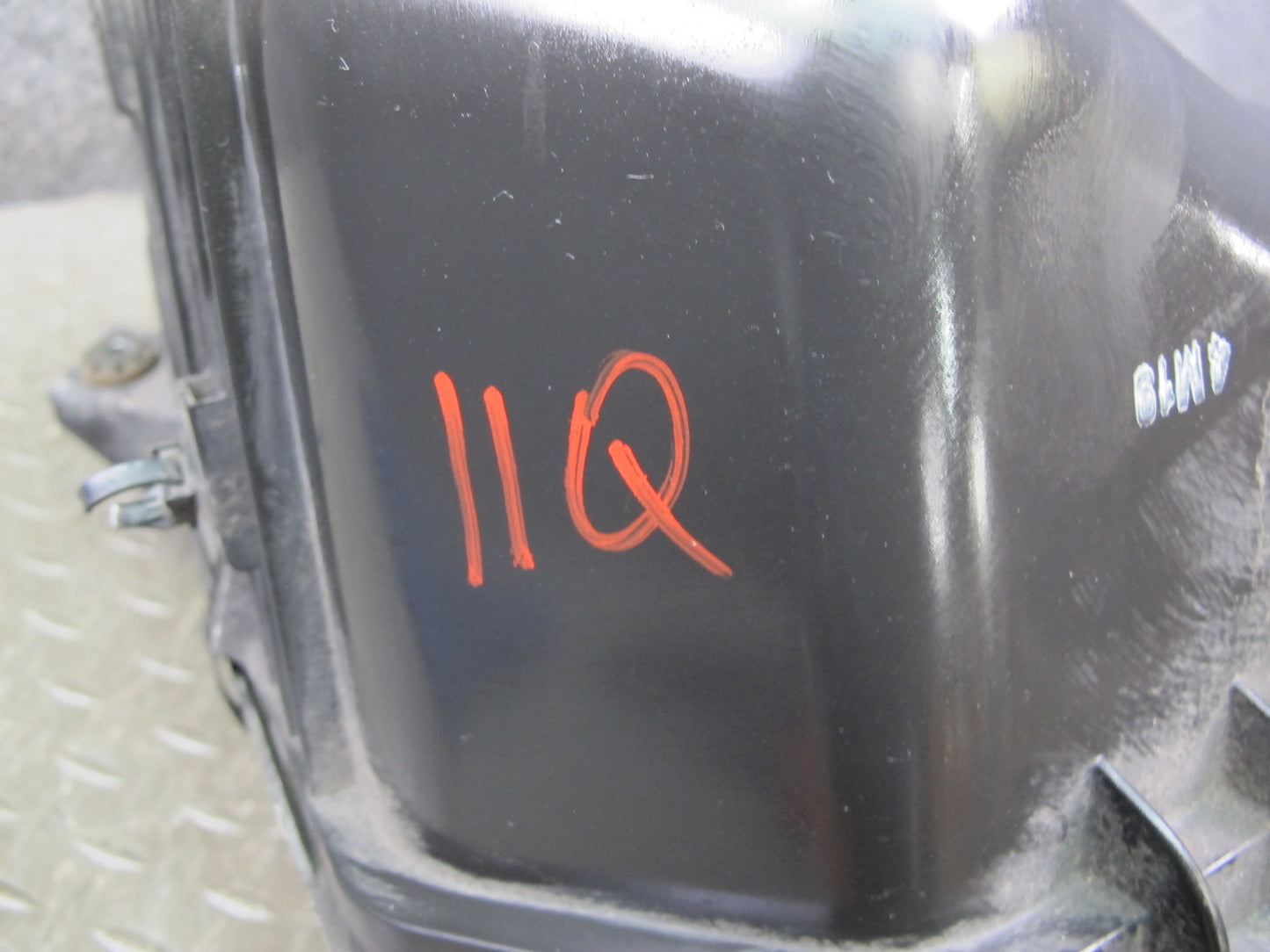 2011-2017 Infiniti QX56 QX80 Air Intake Cleaner Filter Box w MAF Sensor