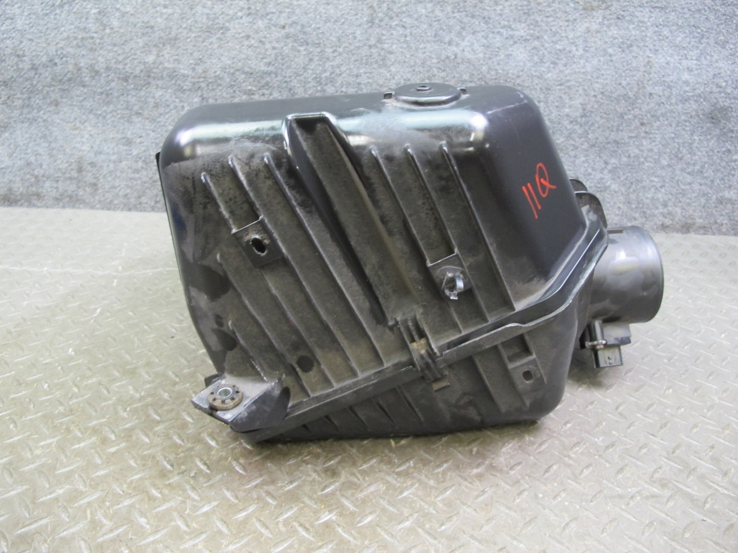 2011-2017 Infiniti QX56 QX80 Air Intake Cleaner Filter Box w MAF Sensor