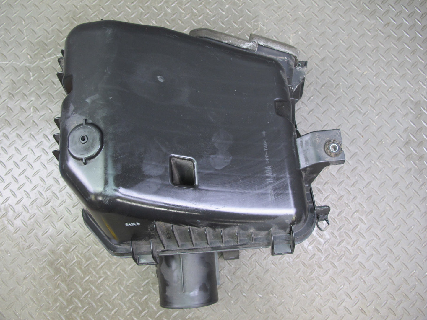 2011-2017 Infiniti QX56 QX80 Air Intake Cleaner Filter Box w MAF Sensor