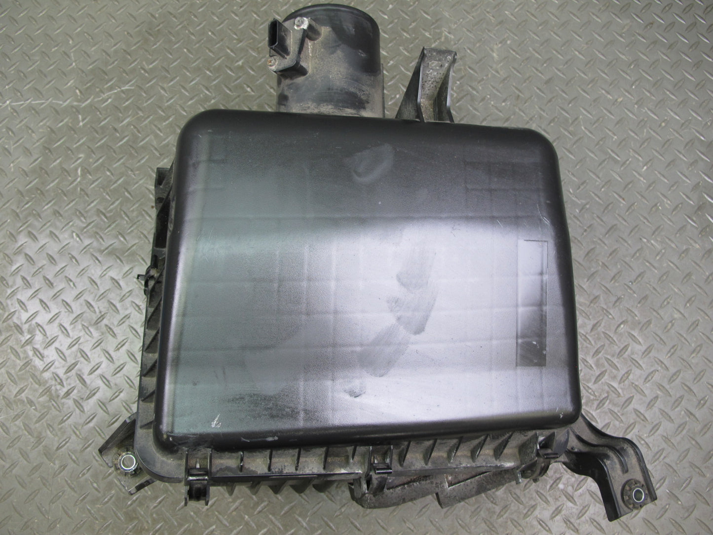 2011-2017 Infiniti QX56 QX80 Air Intake Cleaner Filter Box w MAF Sensor