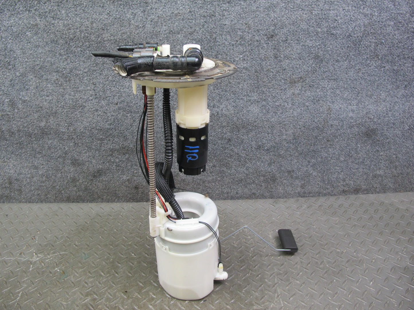 2014-2016 Infiniti QX80 Fuel Pump Level Sensor Assembly