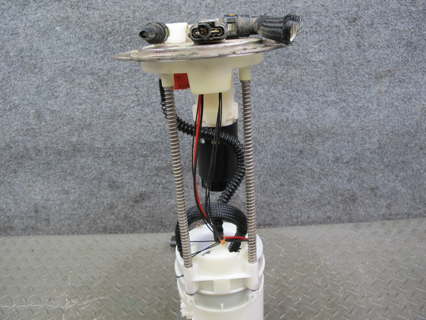 2014-2016 Infiniti QX80 Fuel Pump Level Sensor Assembly