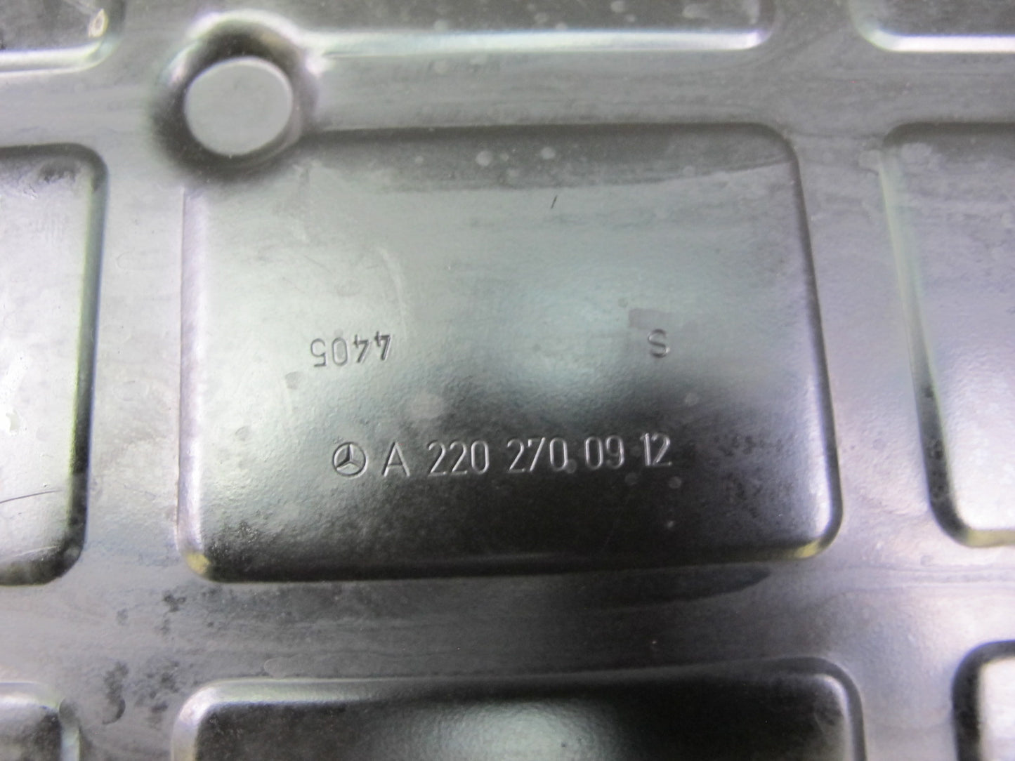 03-08 Mercedes R230 722.9 Automatic Transmission Oil Pan 2202700912 OEM