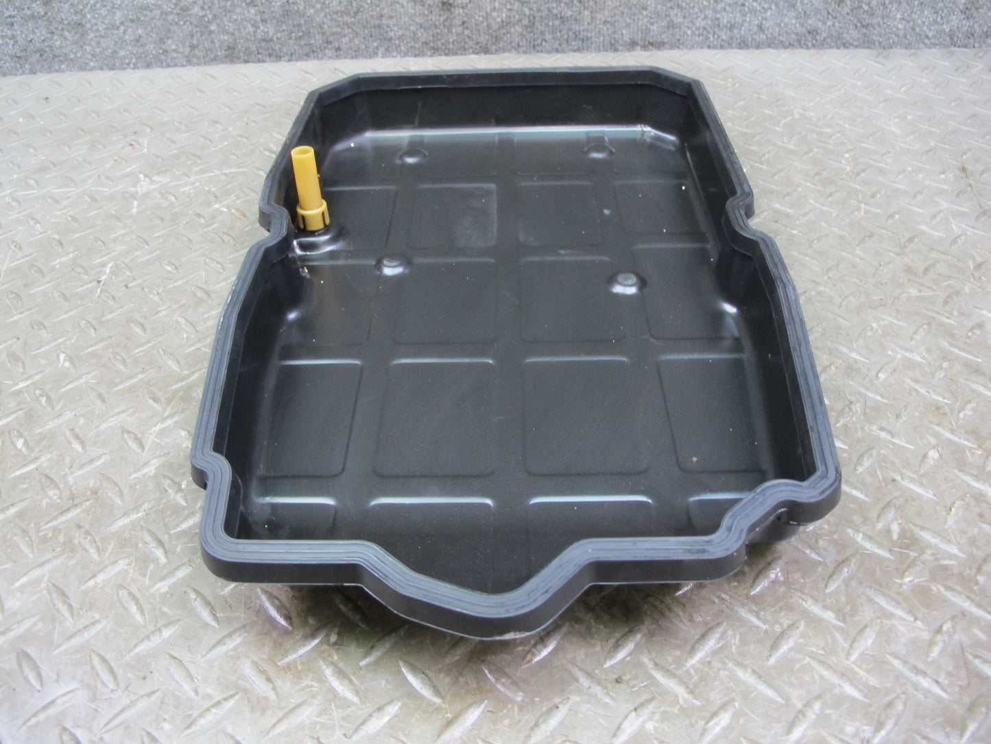03-08 Mercedes R230 722.9 Automatic Transmission Oil Pan 2202700912 OEM