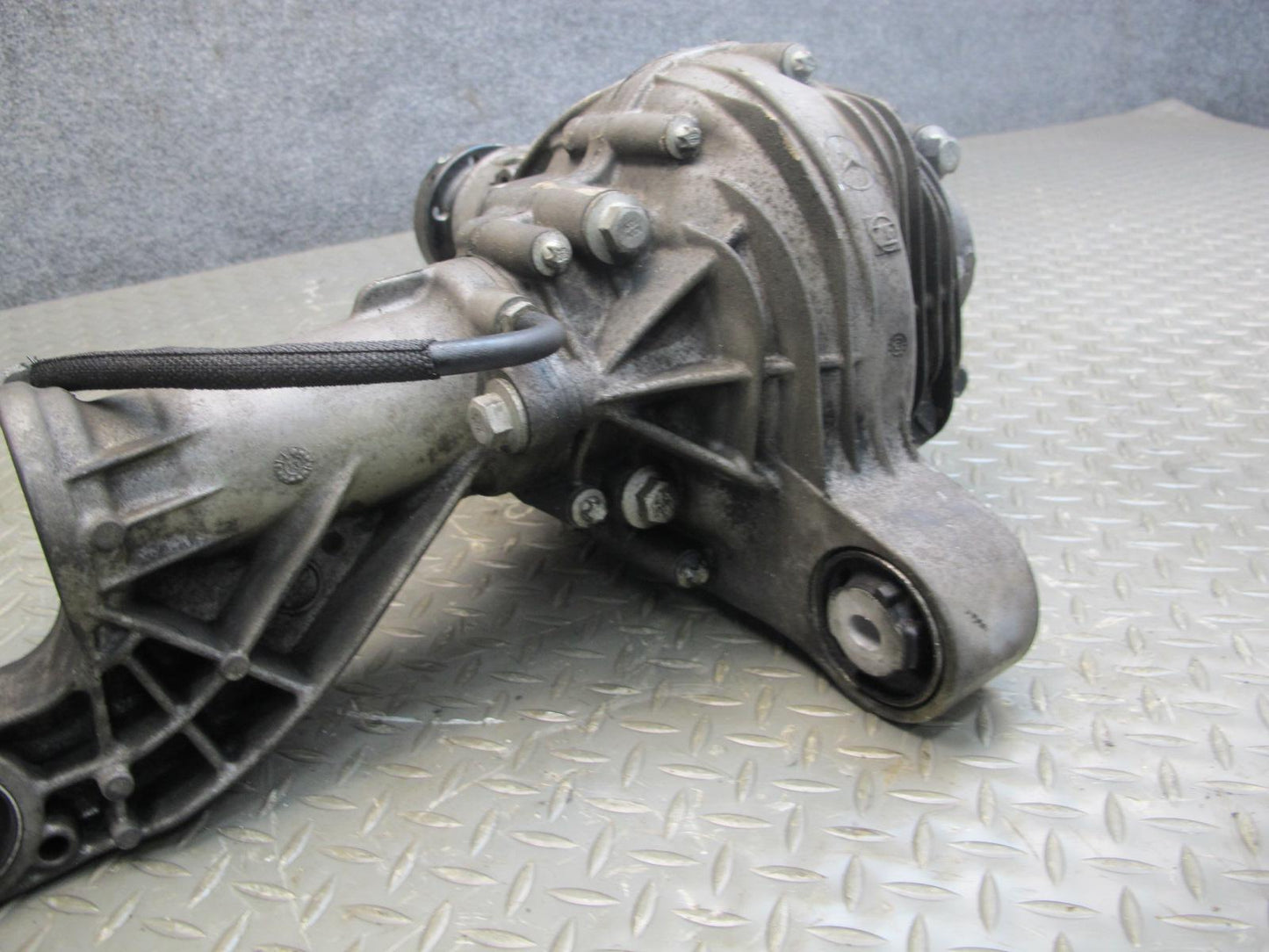2012-2019 Mercedes W166 ML GLE Front Axle Differential Carrier Ratio 3.27