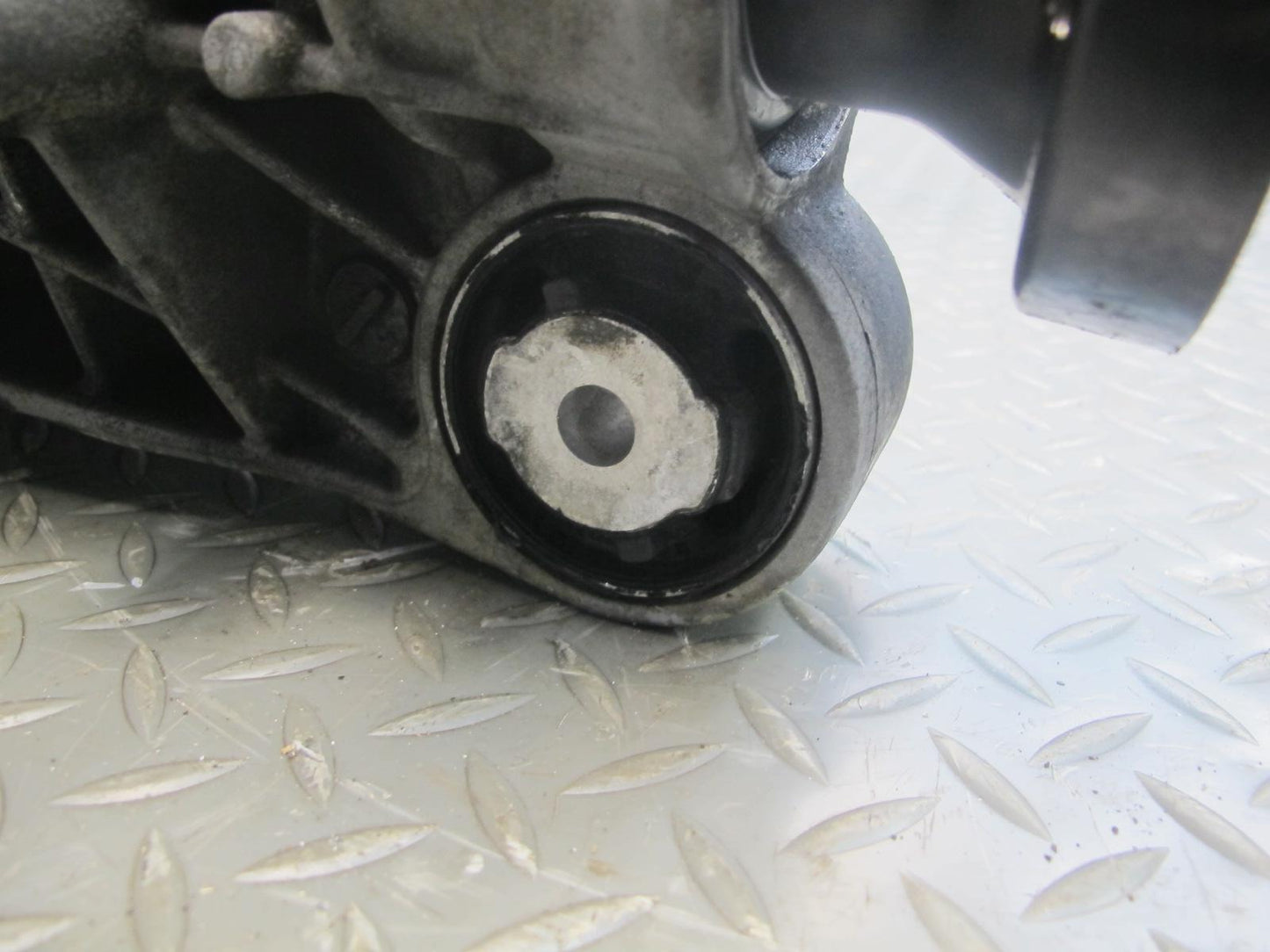 2012-2019 Mercedes W166 ML GLE Front Axle Differential Carrier Ratio 3.27