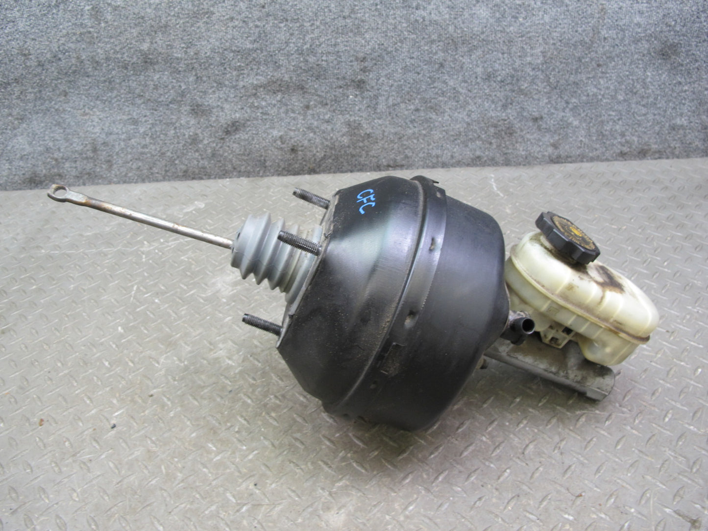 98-04 Chevrolet Corvette C5 Brake Master Cylinder Booster Fluid Reservoir OEM