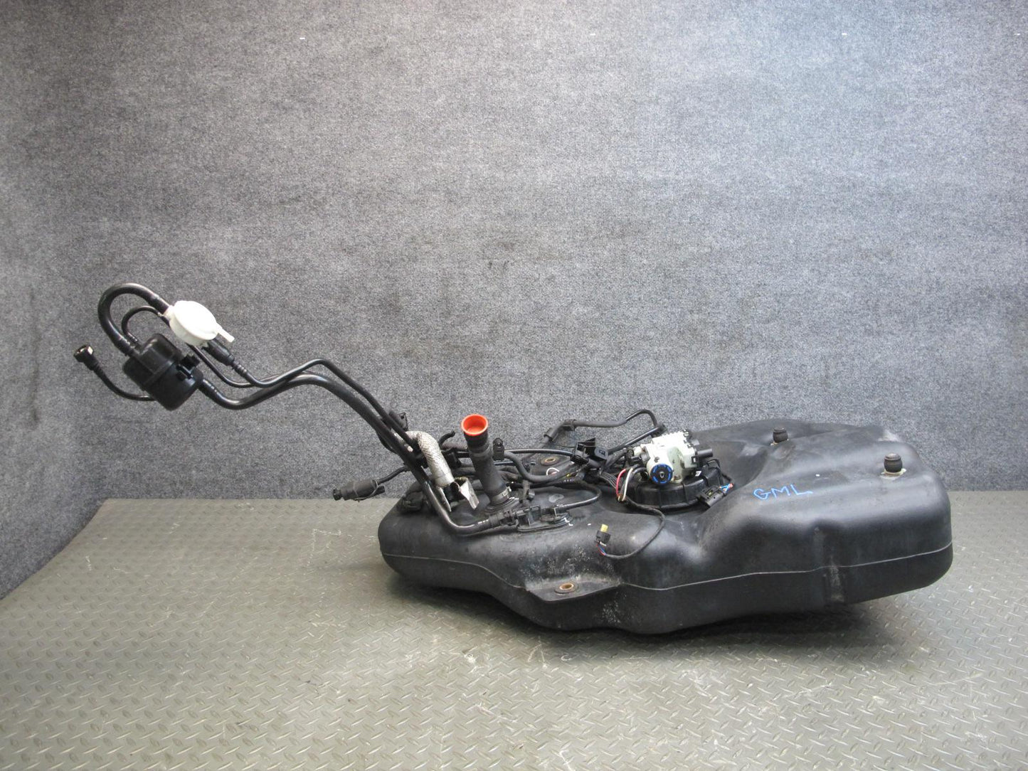 12-15 Mercedes W166 ML350 Diesel Adblue Additive Reservoir Tank w Pump & Hoses