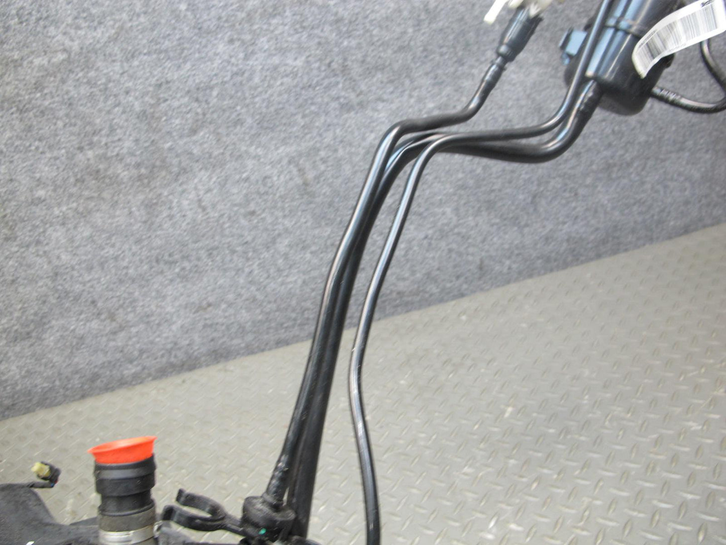 12-15 Mercedes W166 ML350 Diesel Adblue Additive Reservoir Tank w Pump & Hoses