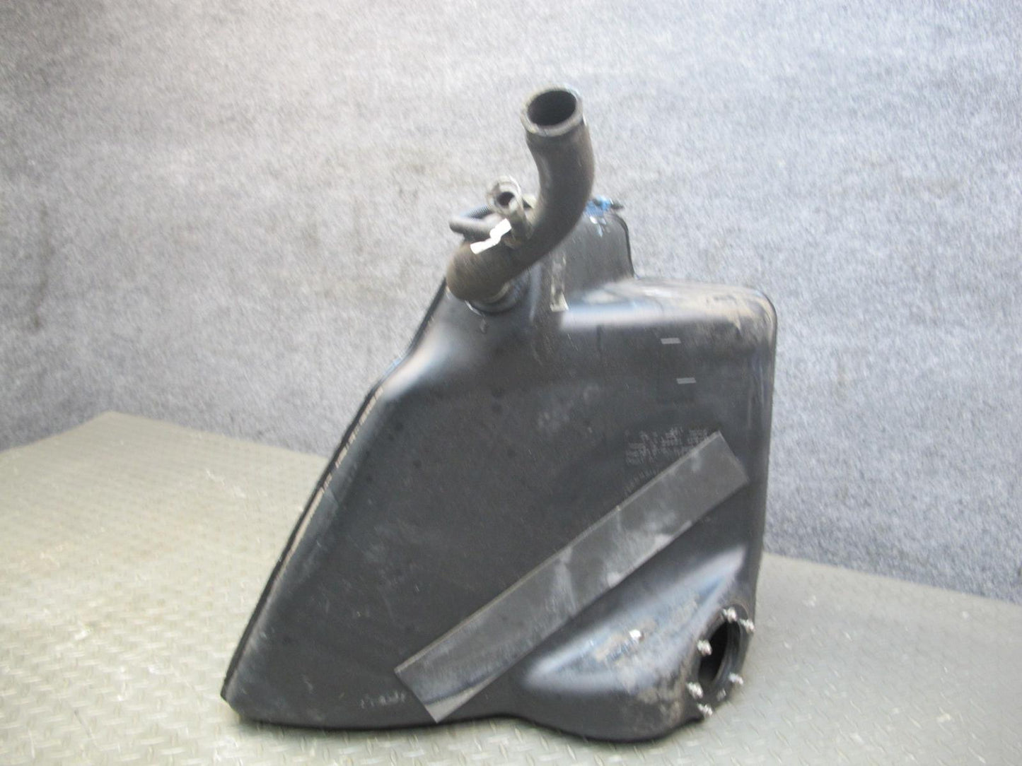 00-02 Chevrolet Corvette C5 Left Fuel Gas Tank Reservoir OEM