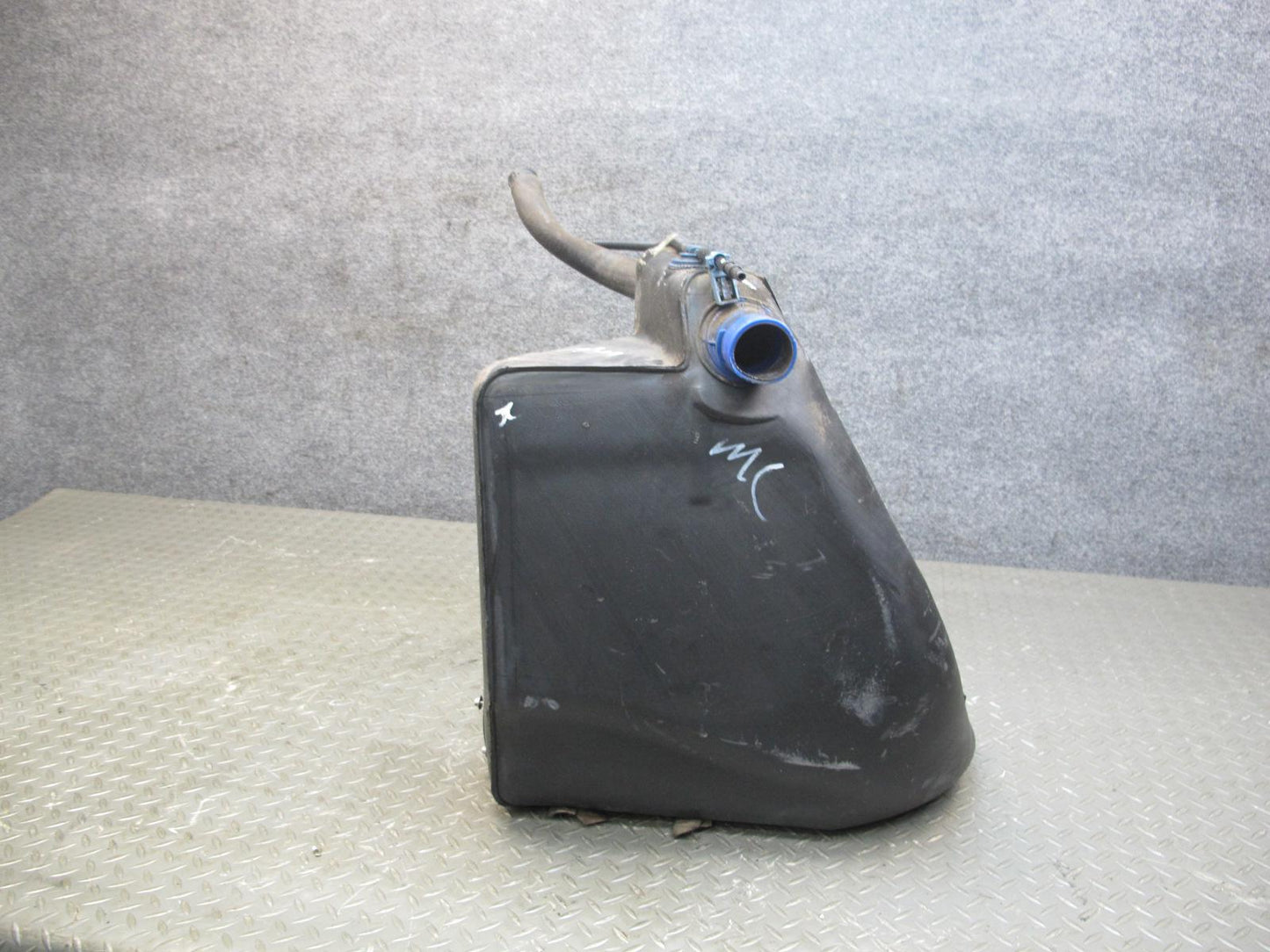 00-02 Chevrolet Corvette C5 Left Fuel Gas Tank Reservoir OEM