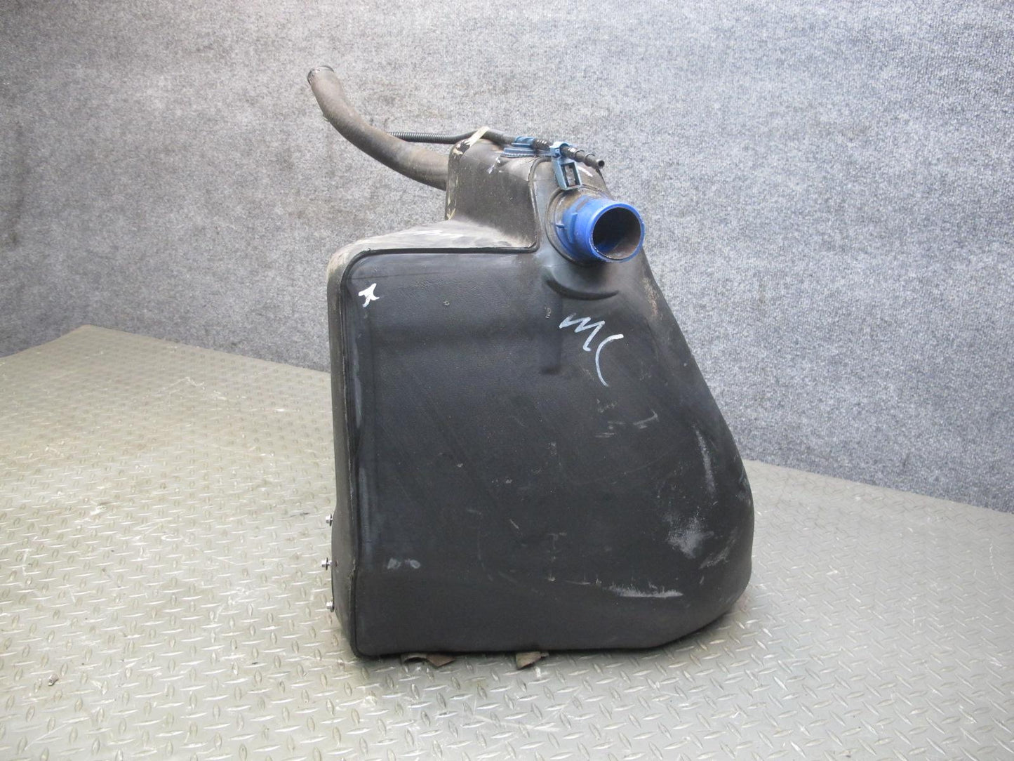 00-02 Chevrolet Corvette C5 Left Fuel Gas Tank Reservoir OEM