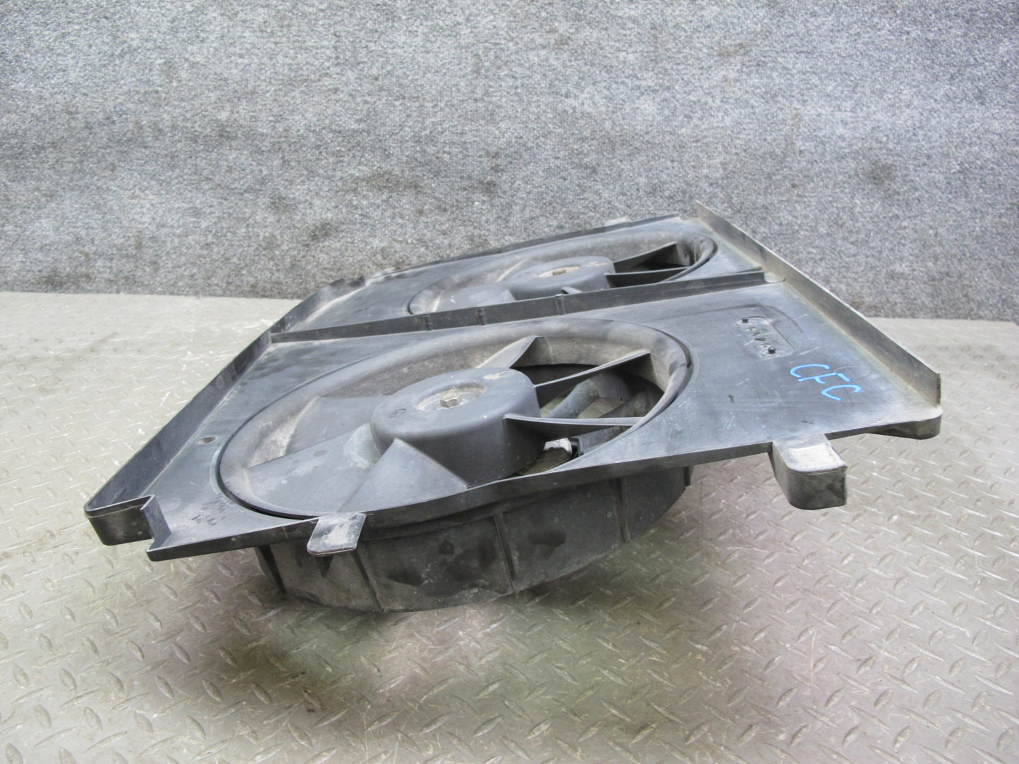 98-04 Chevrolet Corvette C5 Engine Cooling Radiator Fan Motor & Shroud OEM