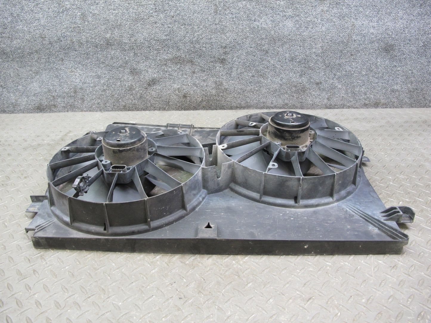 98-04 Chevrolet Corvette C5 Engine Cooling Radiator Fan Motor & Shroud OEM