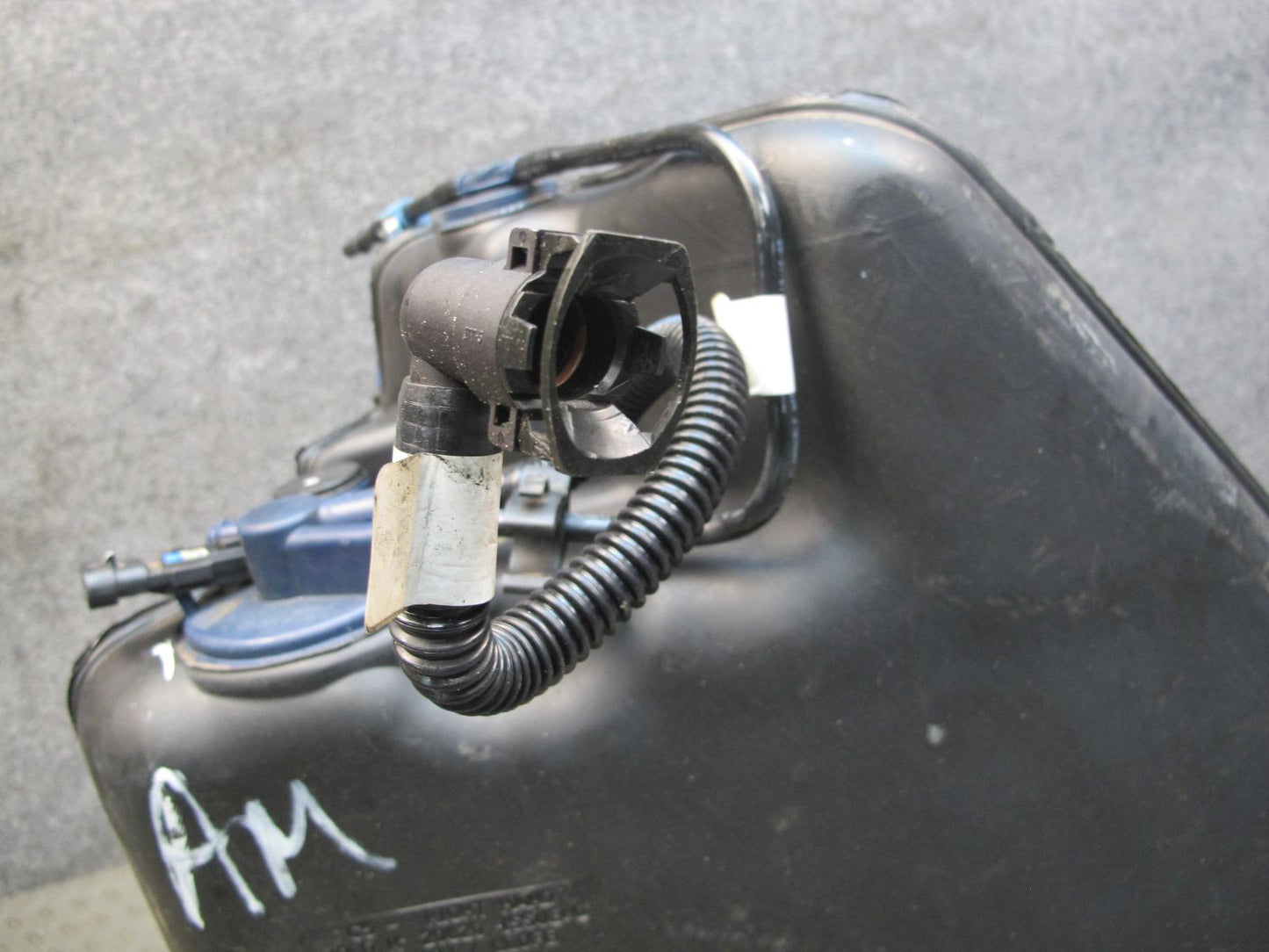 00-02 Chevrolet Corvette C5 Right Fuel Gas Tank Reservoir OEM