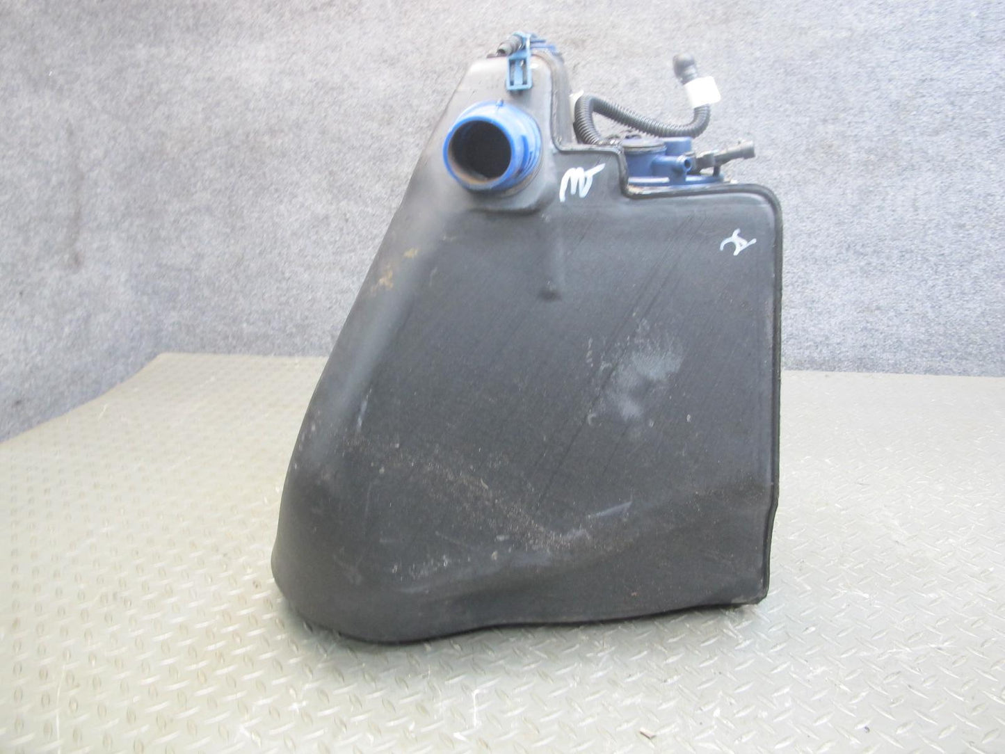 00-02 Chevrolet Corvette C5 Right Fuel Gas Tank Reservoir OEM