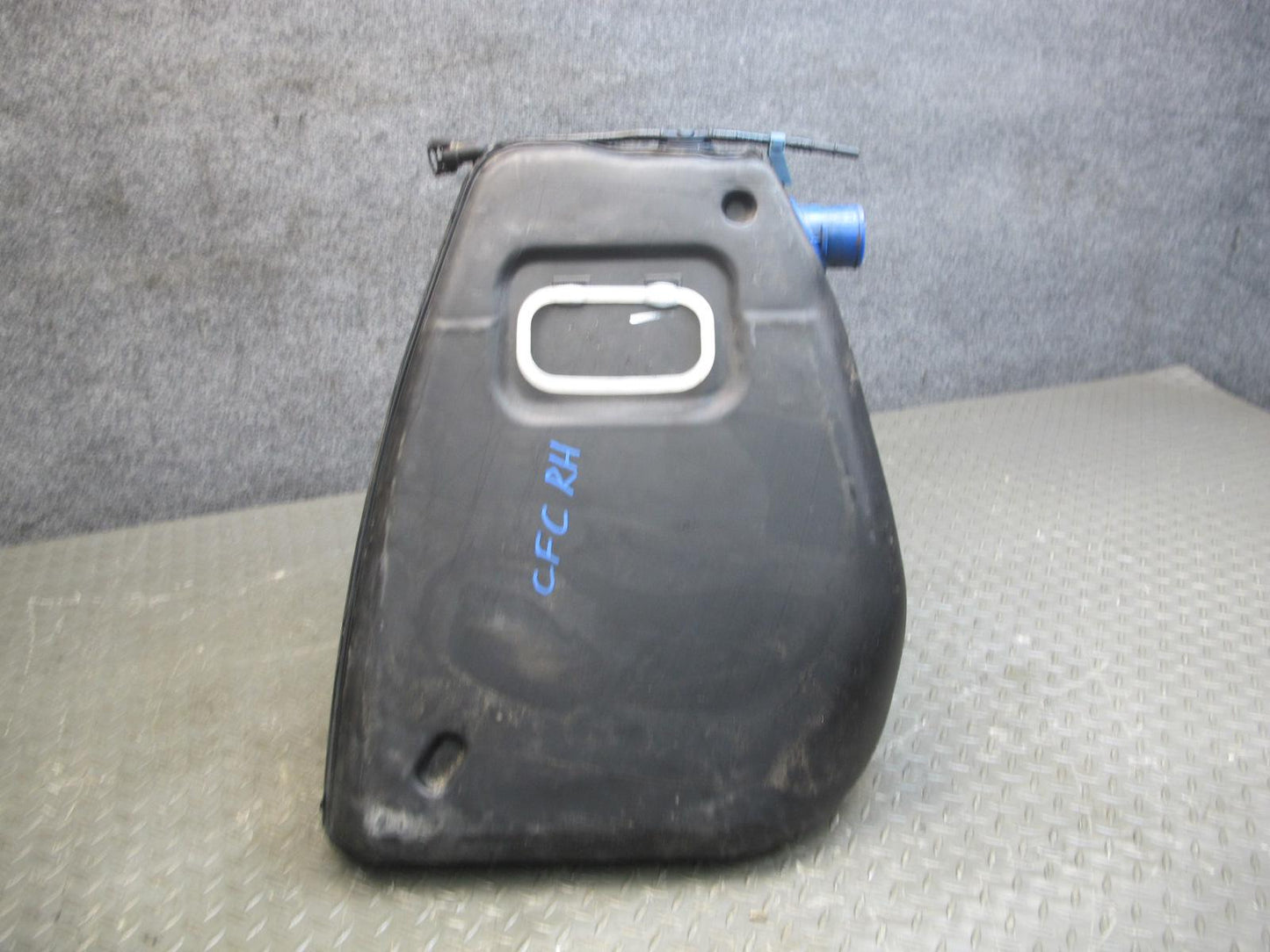 00-02 Chevrolet Corvette C5 Right Fuel Gas Tank Reservoir OEM