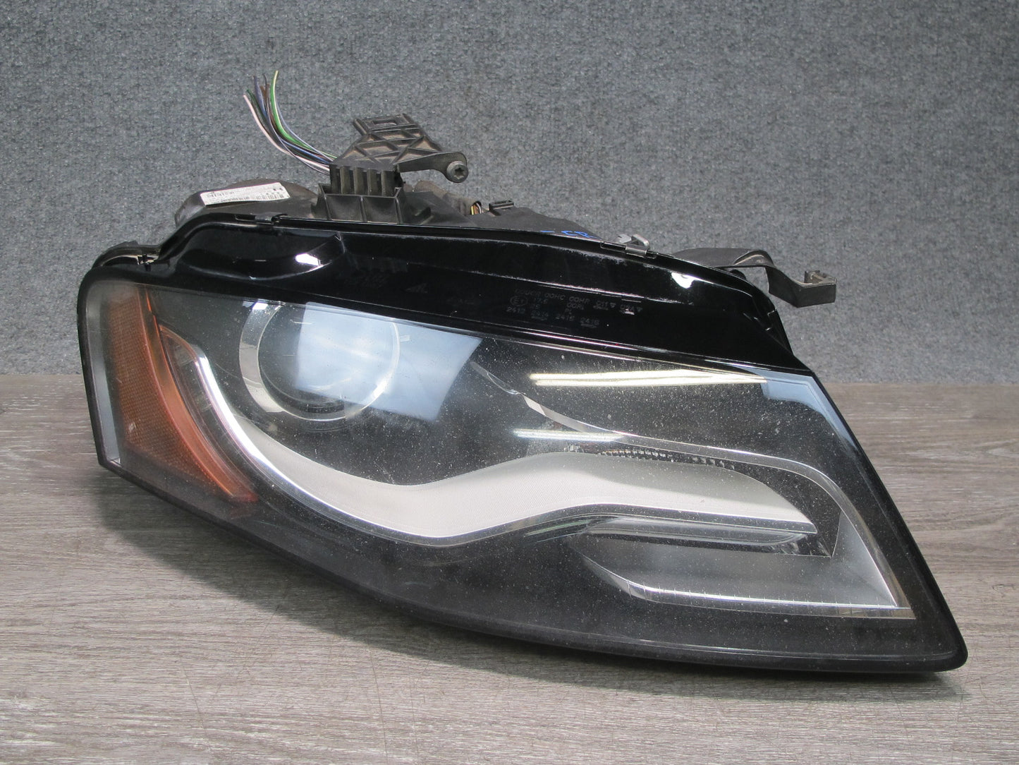 09-12 Audi A4 S4 B8 Front Right Xenon HID Headlight Lamp w AFS OEM