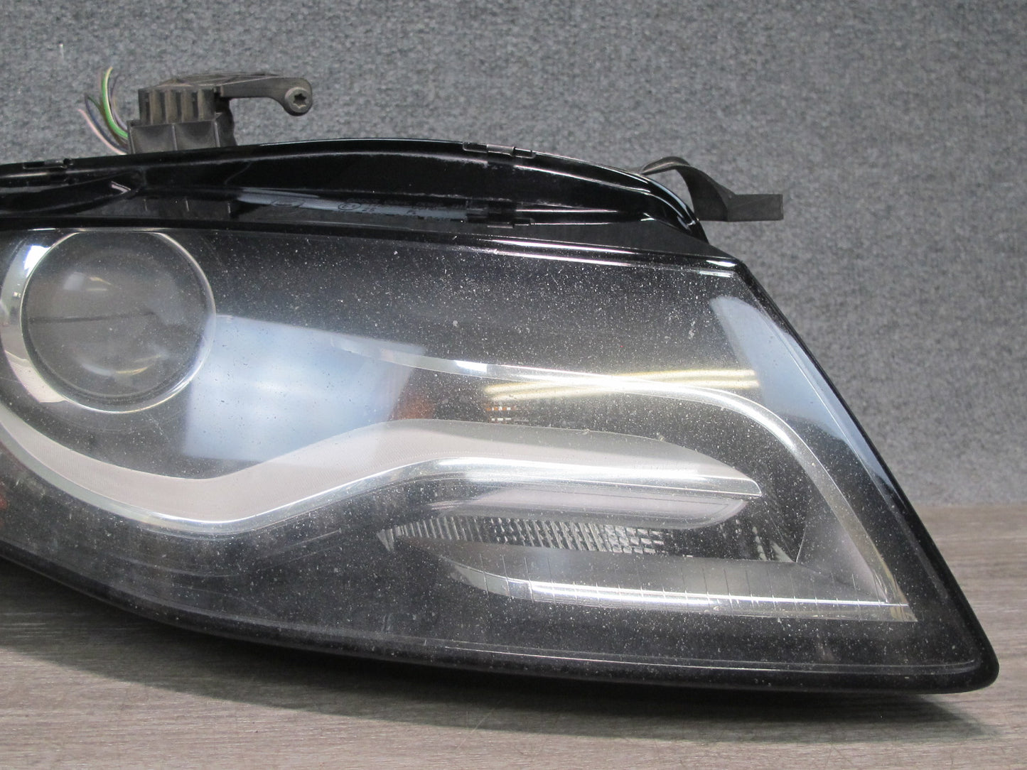 09-12 Audi A4 S4 B8 Front Right Xenon HID Headlight Lamp w AFS OEM