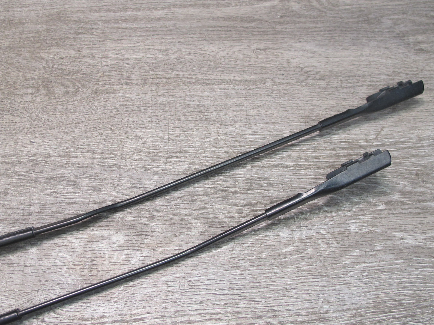 09-16 Audi A4 S4 B8 Set of 2 Front Left & Right Windshield Wiper Arm OEM
