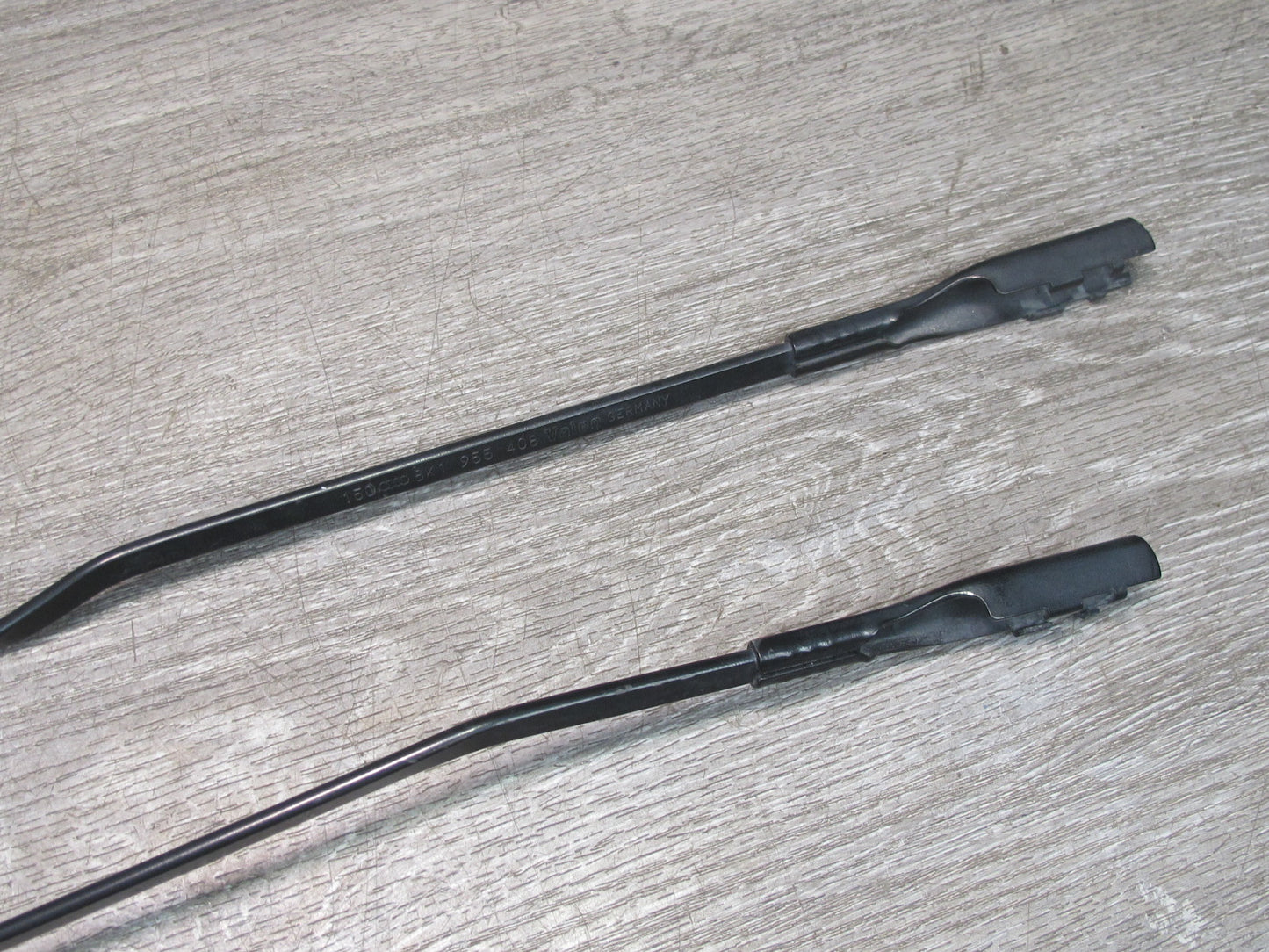 09-16 Audi A4 S4 B8 Set of 2 Front Left & Right Windshield Wiper Arm OEM