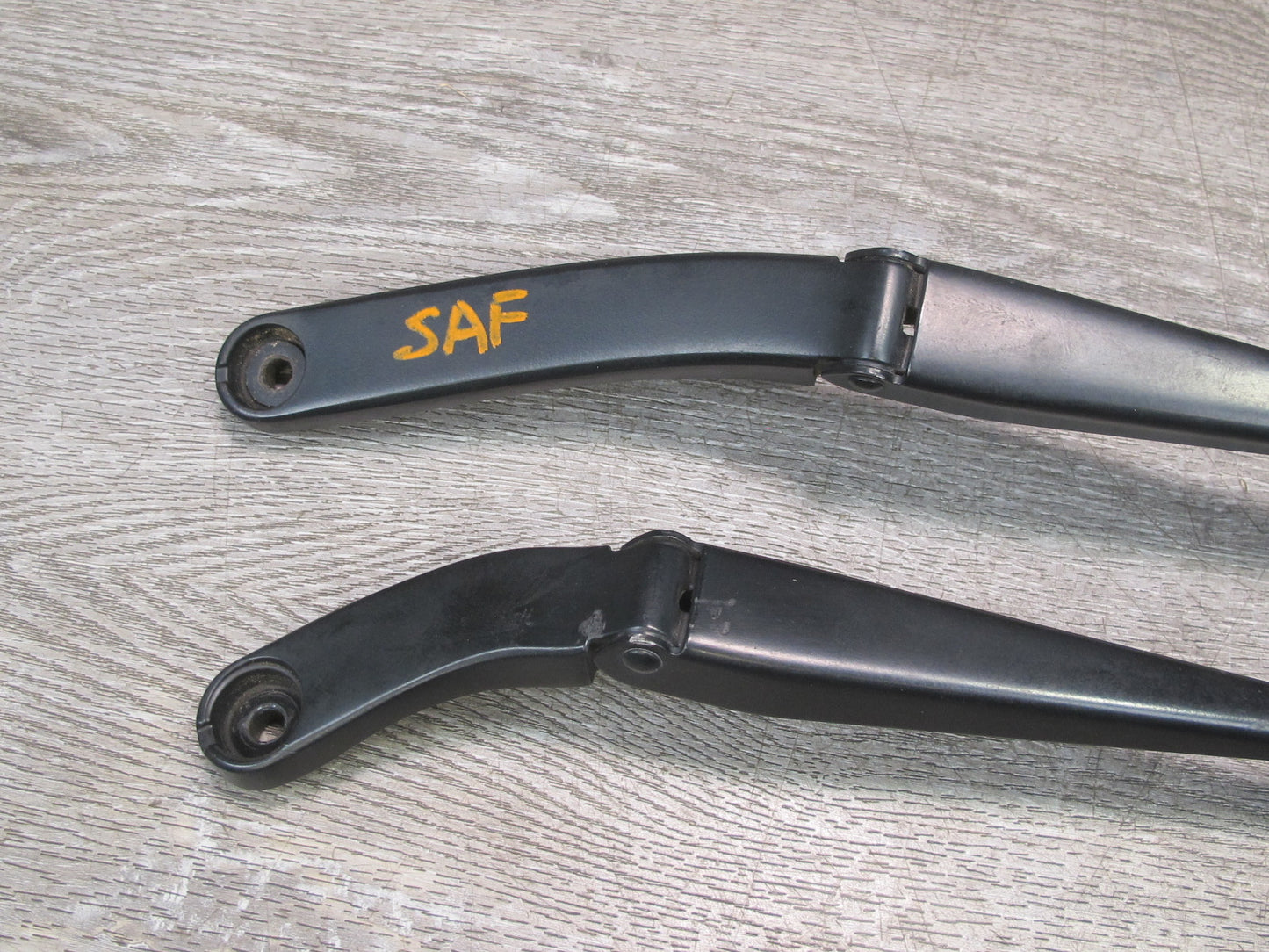 09-16 Audi A4 S4 B8 Set of 2 Front Left & Right Windshield Wiper Arm OEM