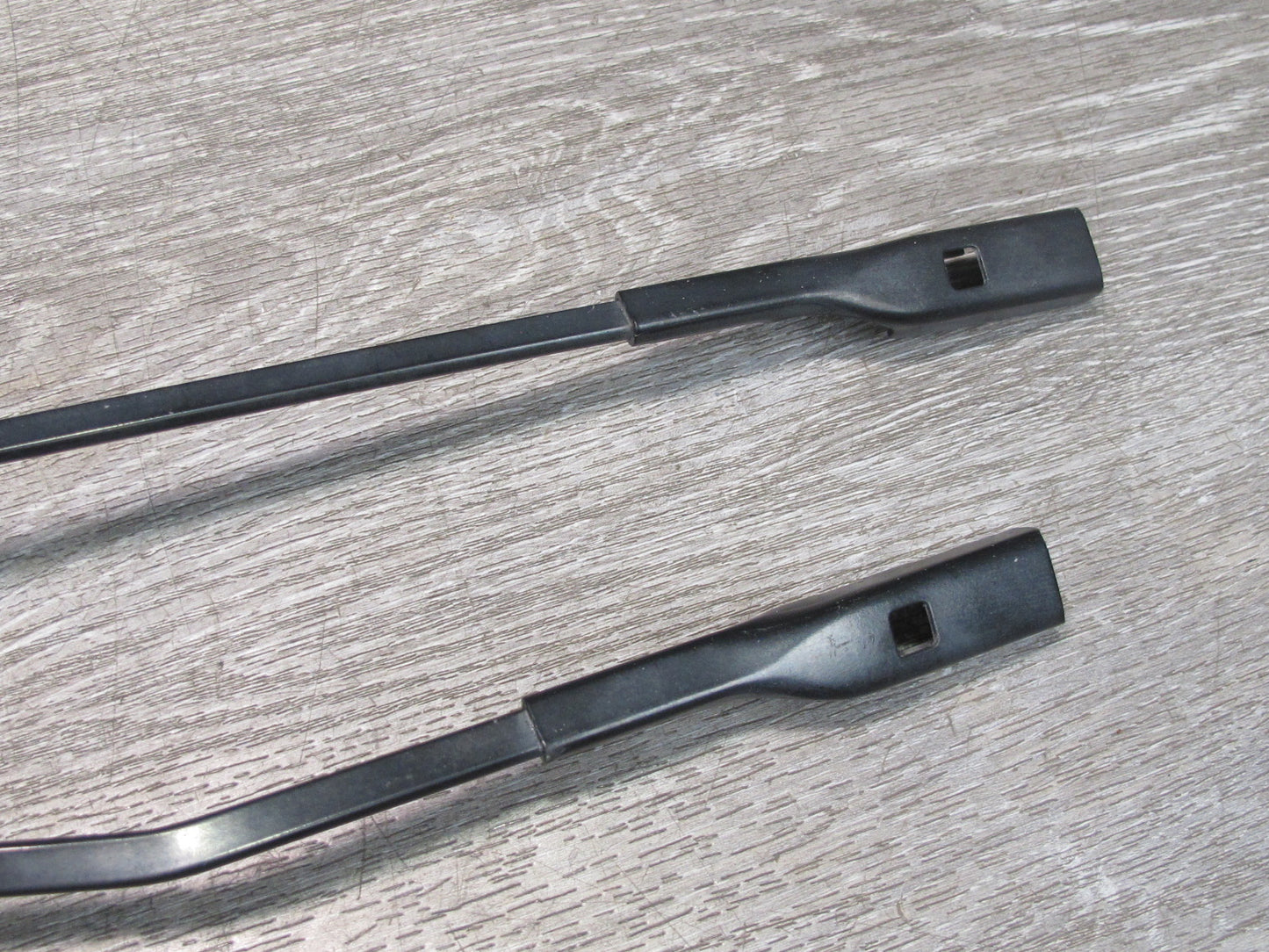 09-16 Audi A4 S4 B8 Set of 2 Front Left & Right Windshield Wiper Arm OEM