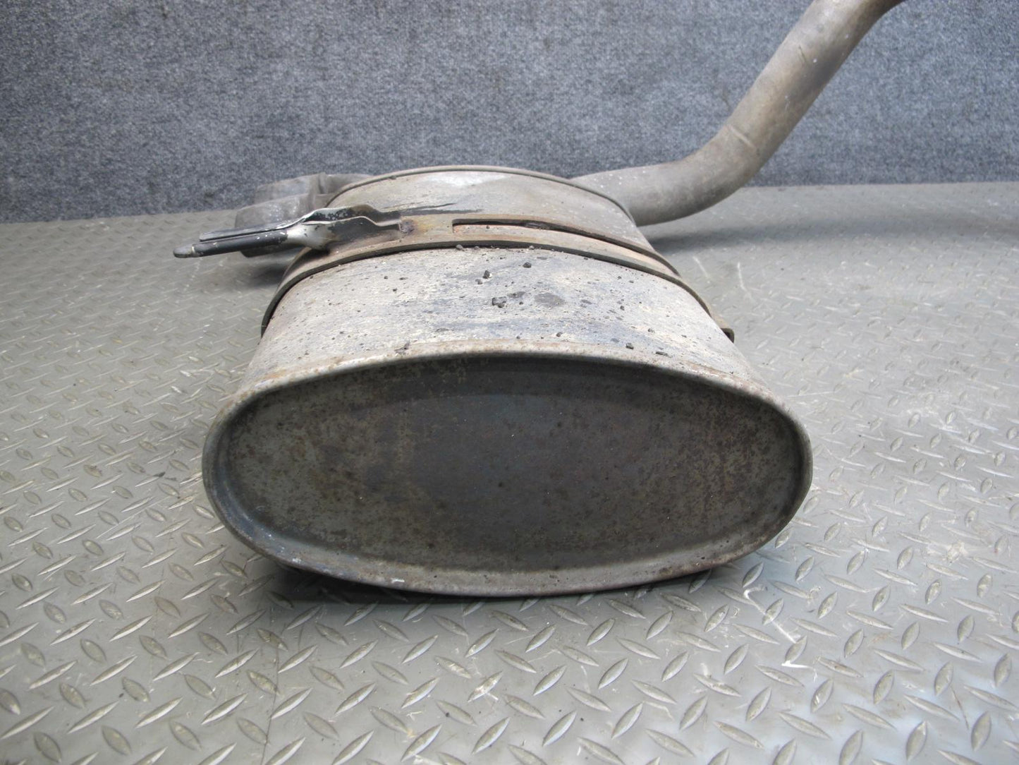 2000 Chevrolet Corvette C5 Rear Right Exhaust Muffler 10406504 OEM