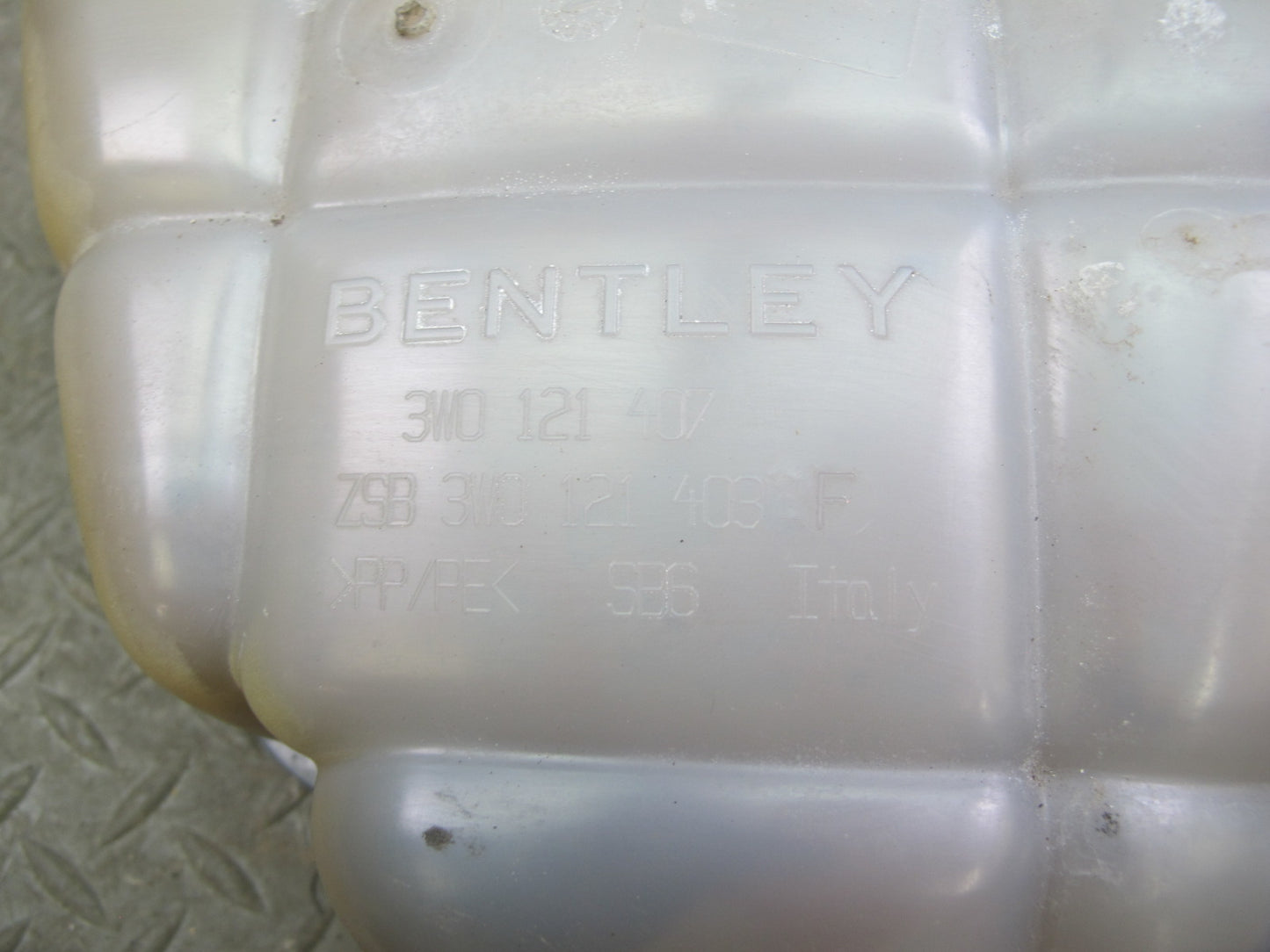 03-10 Bentley Continental GTC GT Flying Spur Expansion Overflow Reservoir Tank