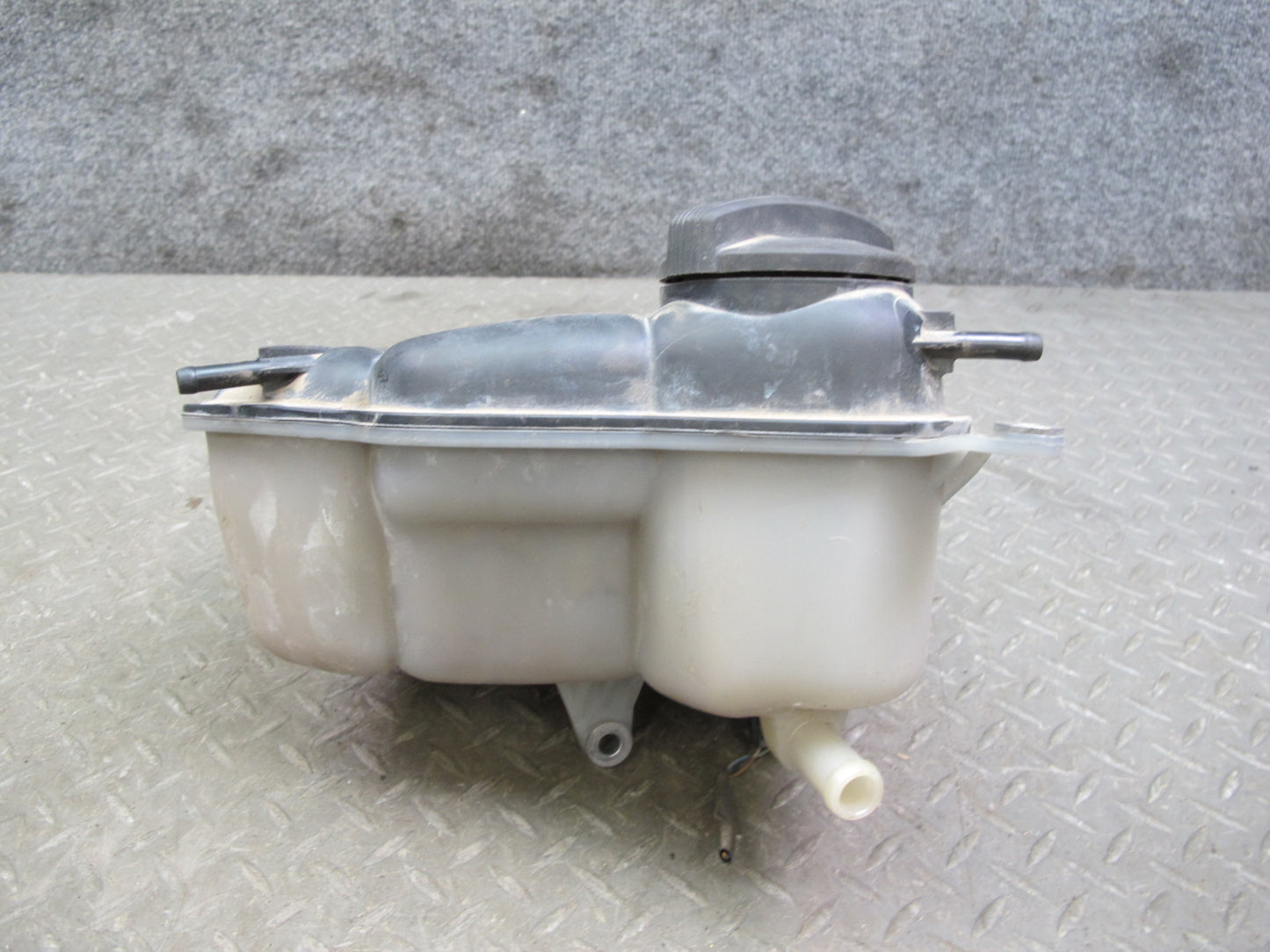 03-10 Bentley Continental GTC GT Flying Spur Expansion Overflow Reservoir Tank