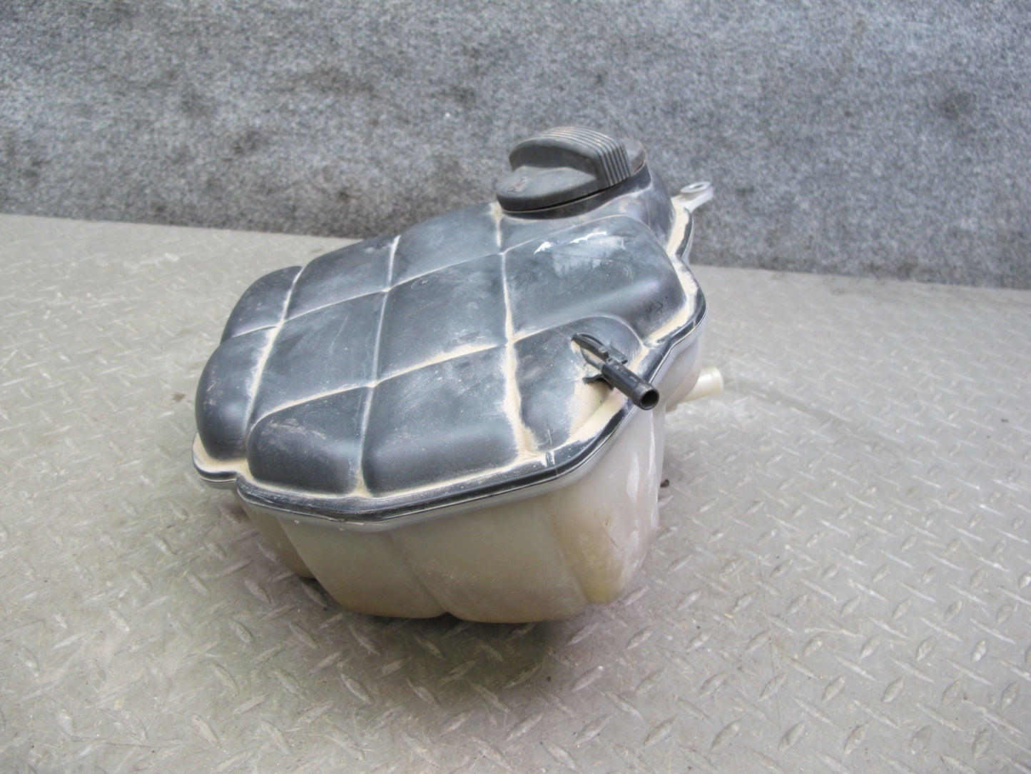 03-10 Bentley Continental GTC GT Flying Spur Expansion Overflow Reservoir Tank