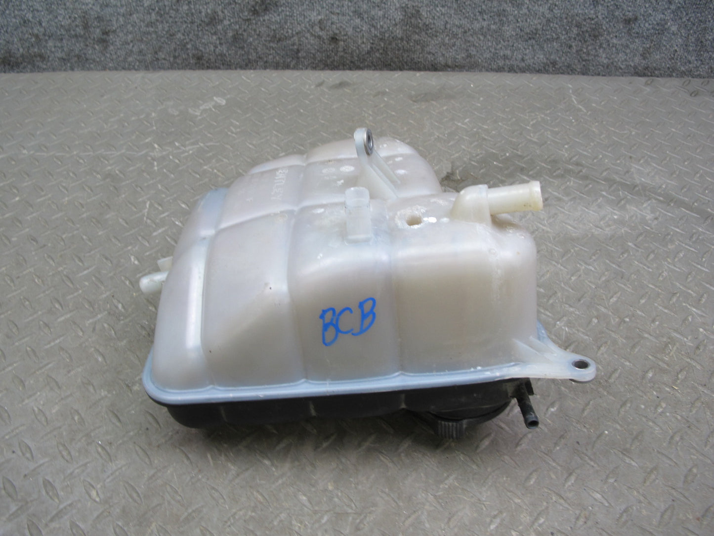 03-10 Bentley Continental GTC GT Flying Spur Expansion Overflow Reservoir Tank