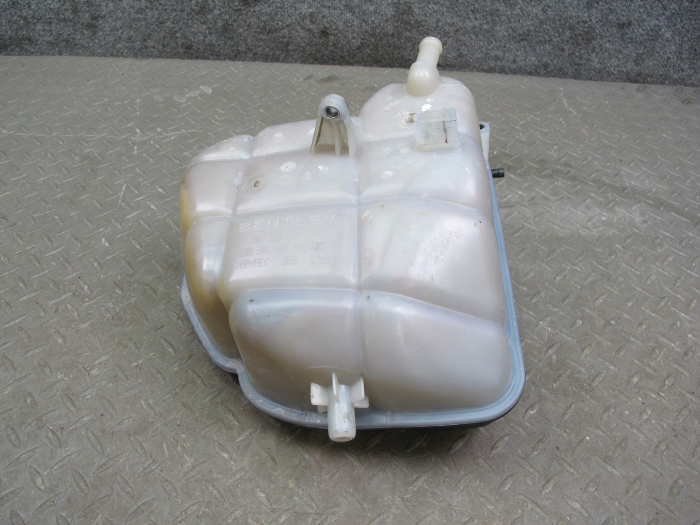 03-10 Bentley Continental GTC GT Flying Spur Expansion Overflow Reservoir Tank