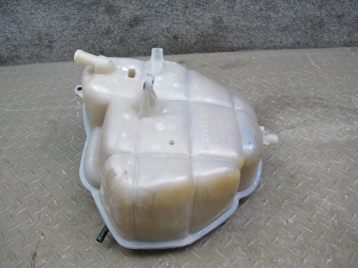 03-10 Bentley Continental GTC GT Flying Spur Expansion Overflow Reservoir Tank
