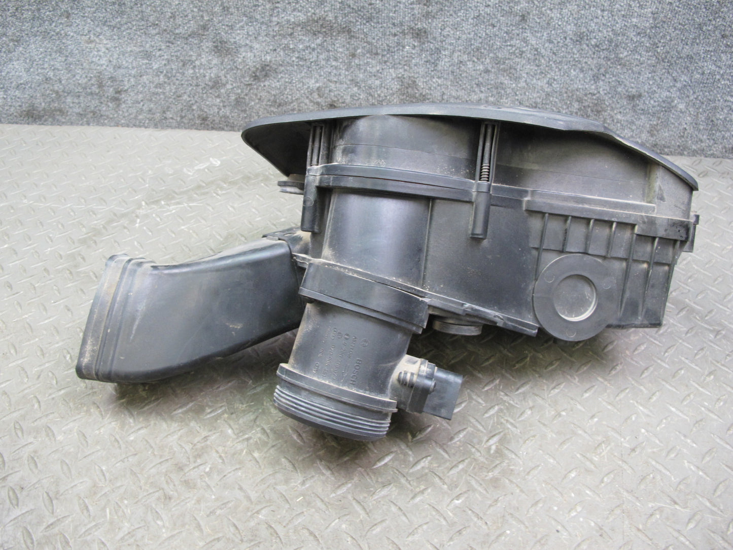 03-12 Bentley Continental 6.0L Left Air Cleaner Filter Intake Box w Sensor
