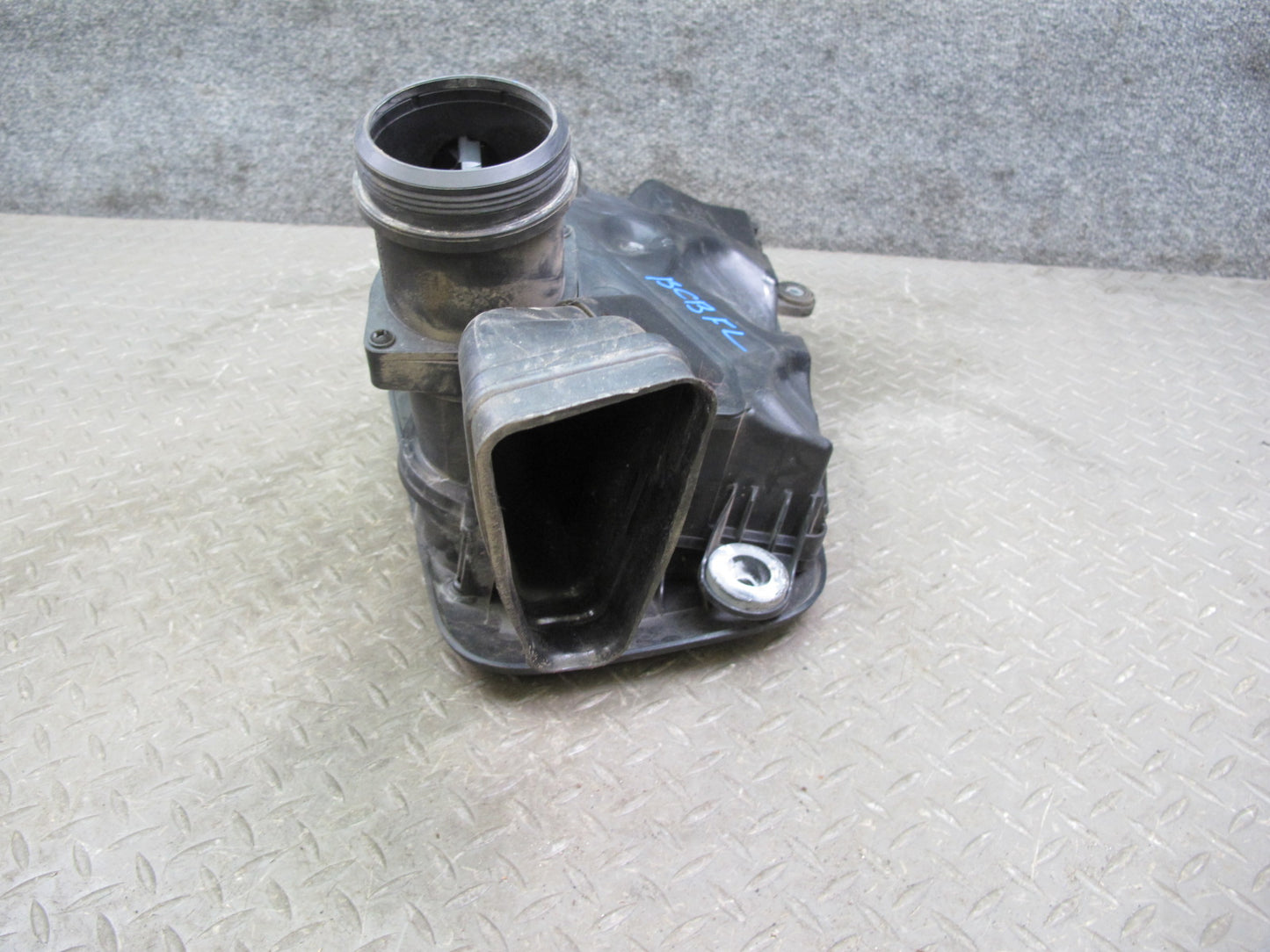 03-12 Bentley Continental 6.0L Left Air Cleaner Filter Intake Box w Sensor