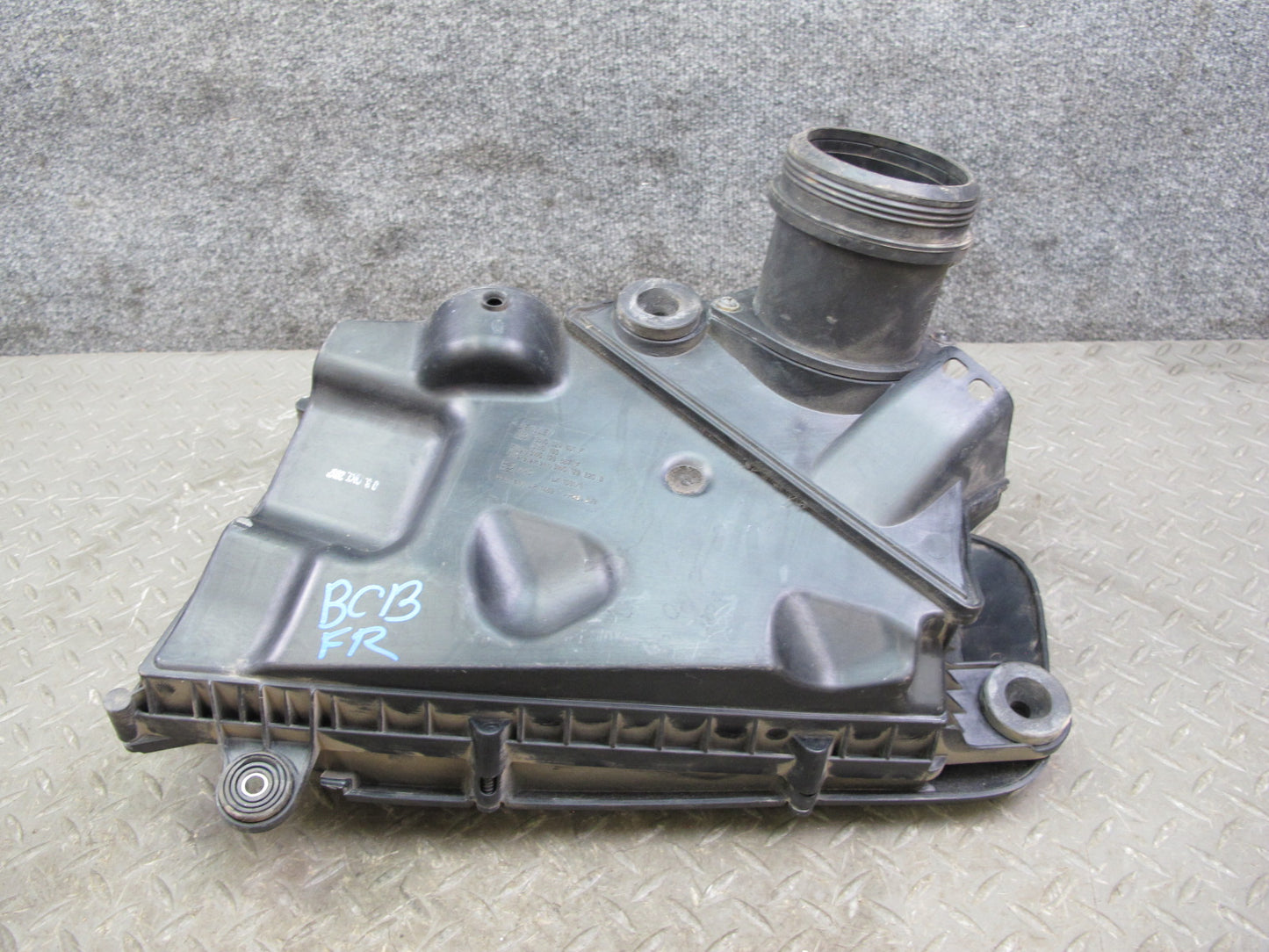 03-12 Bentley Continental 6.0L Right Air Cleaner Filter Intake Box w Sensor
