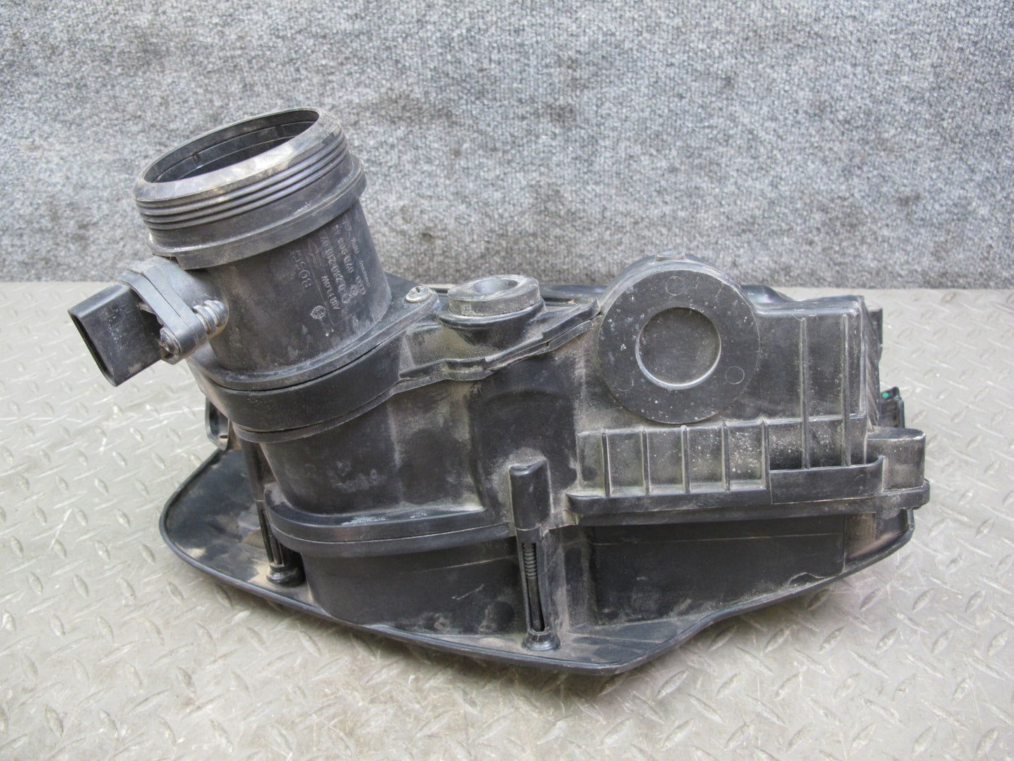 03-12 Bentley Continental 6.0L Right Air Cleaner Filter Intake Box w Sensor