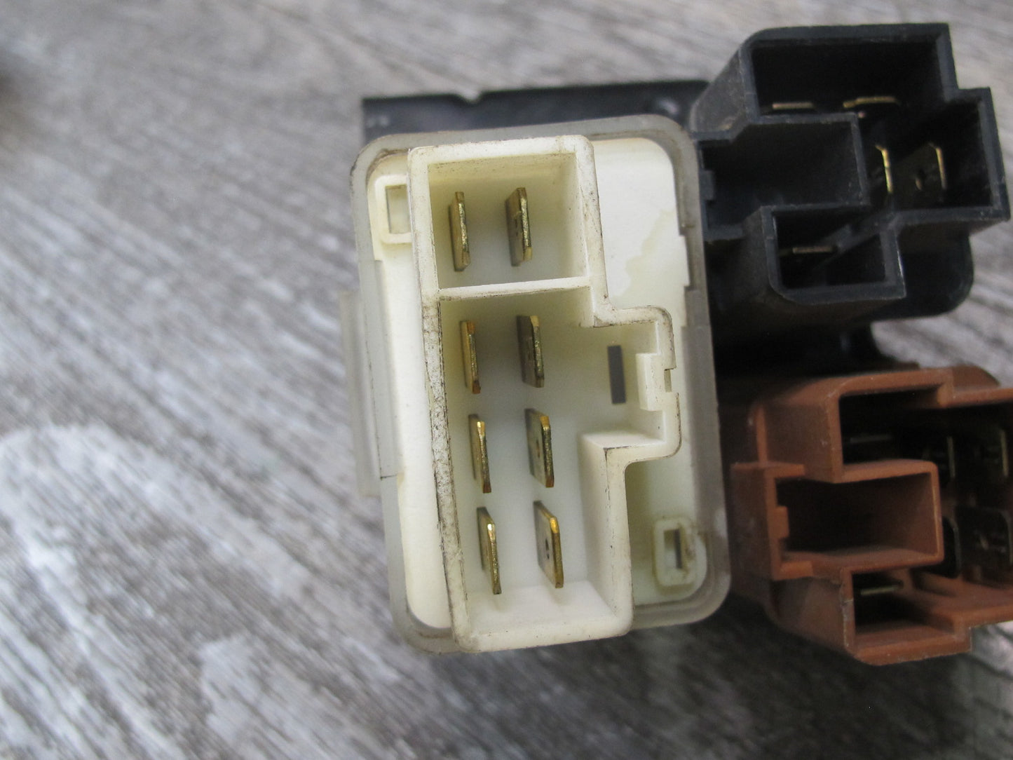84-89 Nissan Z31 300ZX 2+0 Timer Control Relay 28412-01P00 OEM
